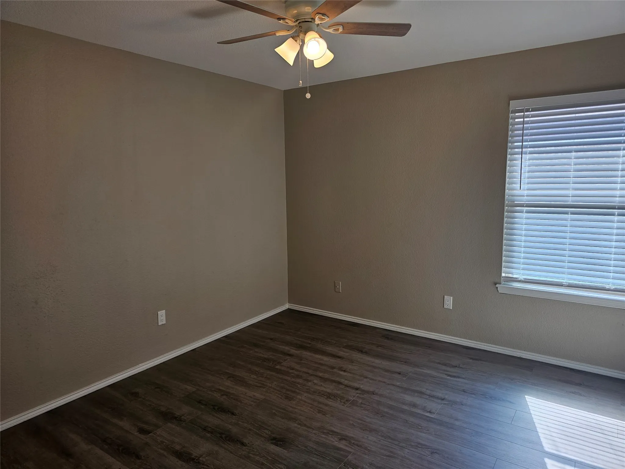 Single Family Residence For Sale in Dallas County , 2210 Marvin Drive, Lancaster, Texas 75134, 4 Bedroom, 2 Bathroom, 2 Garage spaces, 1,953 Sqft, built in 2008, mls#21350935, Real Estate Agent in Lancaster, Homes For Sale in Dallas county, Homes For Sale in Lancaster, Realtor in Lancaster Texas, Real Estate Brokerage Independent Realty Texas, Luminita Cordes Realtor