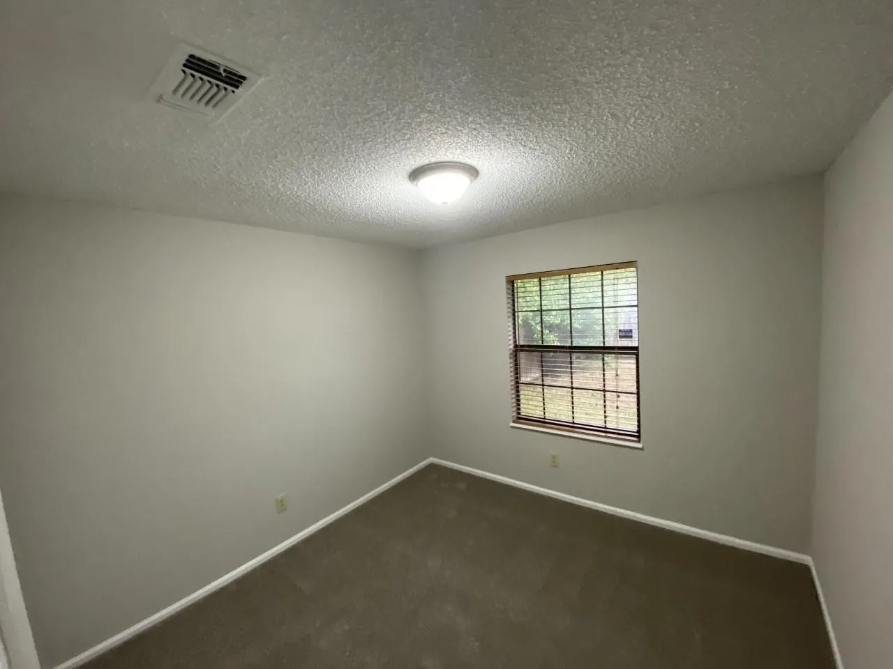 Single Family Residence For Rent in Dallas County , 1105 Montclair Drive, Garland, Texas 75040, 3 Bedroom, 2 Bathroom, 2 Garage spaces, 1,272 Sqft, built in 1986, mls#21350848, Real Estate Agent in Garland, Homes For Rent in Dallas county, Homes For Rent in Garland, Realtor in Garland Texas, Real Estate Brokerage Independent Realty Texas, Luminita Cordes Realtor