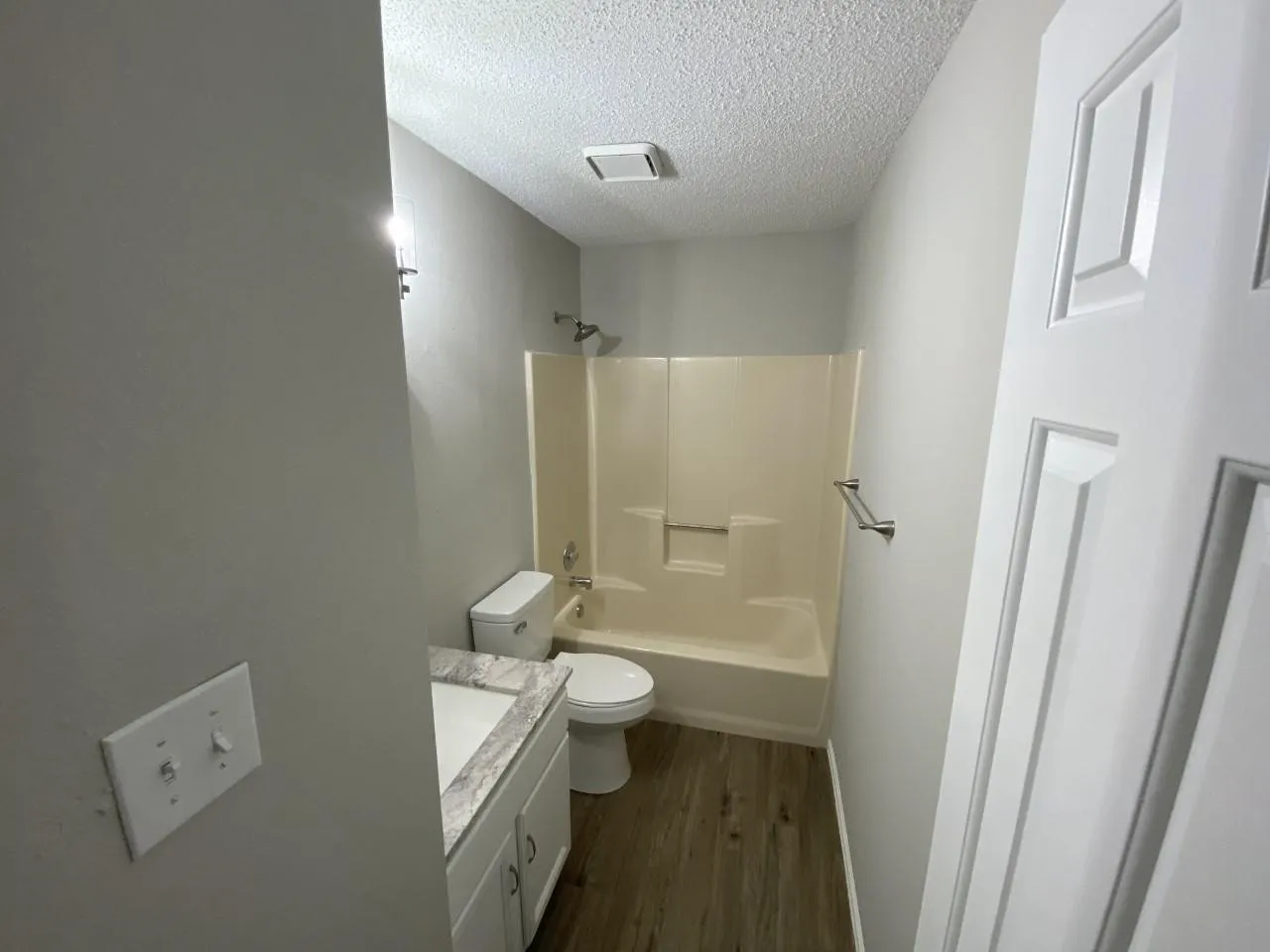 Single Family Residence For Rent in Dallas County , 1105 Montclair Drive, Garland, Texas 75040, 3 Bedroom, 2 Bathroom, 2 Garage spaces, 1,272 Sqft, built in 1986, mls#21350848, Real Estate Agent in Garland, Homes For Rent in Dallas county, Homes For Rent in Garland, Realtor in Garland Texas, Real Estate Brokerage Independent Realty Texas, Luminita Cordes Realtor