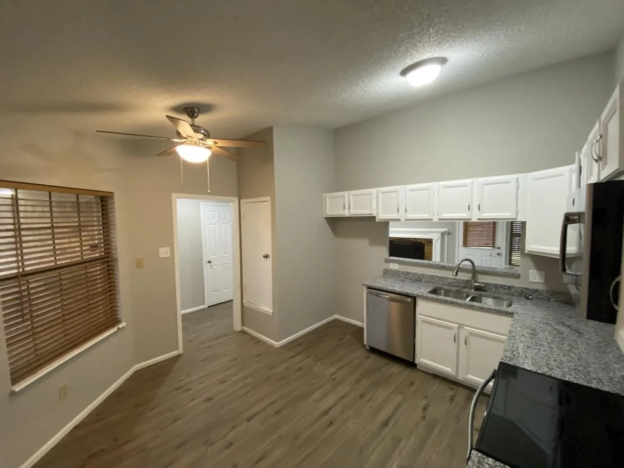 Single Family Residence For Rent in Dallas County , 1105 Montclair Drive, Garland, Texas 75040, 3 Bedroom, 2 Bathroom, 2 Garage spaces, 1,272 Sqft, built in 1986, mls#21350848, Real Estate Agent in Garland, Homes For Rent in Dallas county, Homes For Rent in Garland, Realtor in Garland Texas, Real Estate Brokerage Independent Realty Texas, Luminita Cordes Realtor
