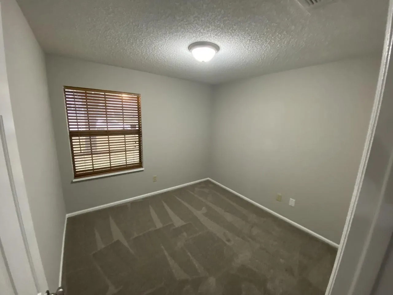 Single Family Residence For Rent in Dallas County , 1105 Montclair Drive, Garland, Texas 75040, 3 Bedroom, 2 Bathroom, 2 Garage spaces, 1,272 Sqft, built in 1986, mls#21350848, Real Estate Agent in Garland, Homes For Rent in Dallas county, Homes For Rent in Garland, Realtor in Garland Texas, Real Estate Brokerage Independent Realty Texas, Luminita Cordes Realtor