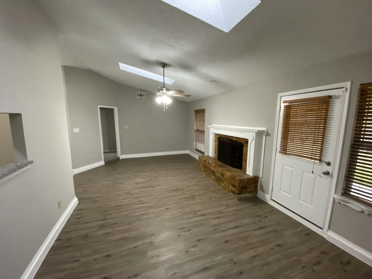 Single Family Residence For Rent in Dallas County , 1105 Montclair Drive, Garland, Texas 75040, 3 Bedroom, 2 Bathroom, 2 Garage spaces, 1,272 Sqft, built in 1986, mls#21350848, Real Estate Agent in Garland, Homes For Rent in Dallas county, Homes For Rent in Garland, Realtor in Garland Texas, Real Estate Brokerage Independent Realty Texas, Luminita Cordes Realtor