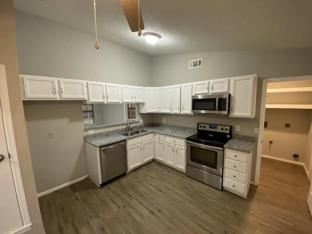 Single Family Residence For Rent in Dallas County , 1105 Montclair Drive, Garland, Texas 75040, 3 Bedroom, 2 Bathroom, 2 Garage spaces, 1,272 Sqft, built in 1986, mls#21350848, Real Estate Agent in Garland, Homes For Rent in Dallas county, Homes For Rent in Garland, Realtor in Garland Texas, Real Estate Brokerage Independent Realty Texas, Luminita Cordes Realtor