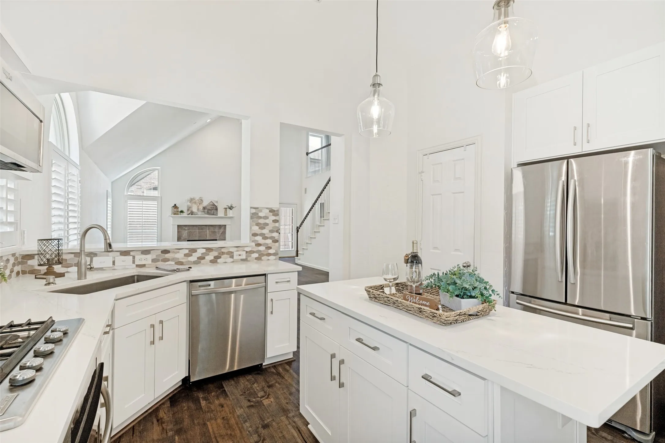 Kitchen with Gas-Cook Top and Separate Oven
