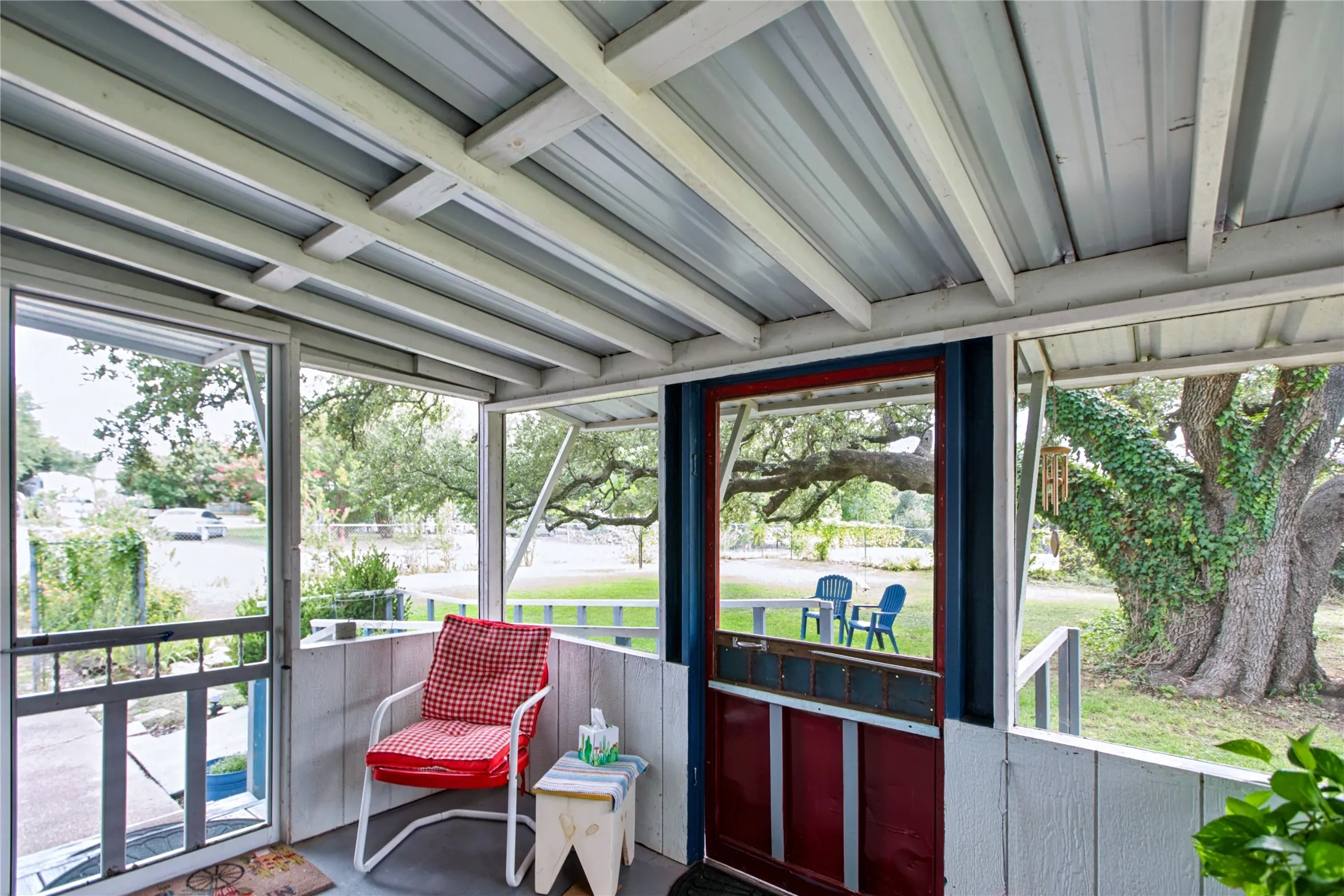 Mobile Home For Sale in Mc Lennan County , 531 River Park Road, Waco, Texas 76657, 2 Bedroom, 2 Bathroom, Garage spaces, 1,056 Sqft, built in 1996, mls#21350938, Real Estate Agent in Waco, Homes For Sale in Mc Lennan county, Homes For Sale in Waco, Realtor in Waco Texas, Real Estate Brokerage Independent Realty Texas, Luminita Cordes Realtor