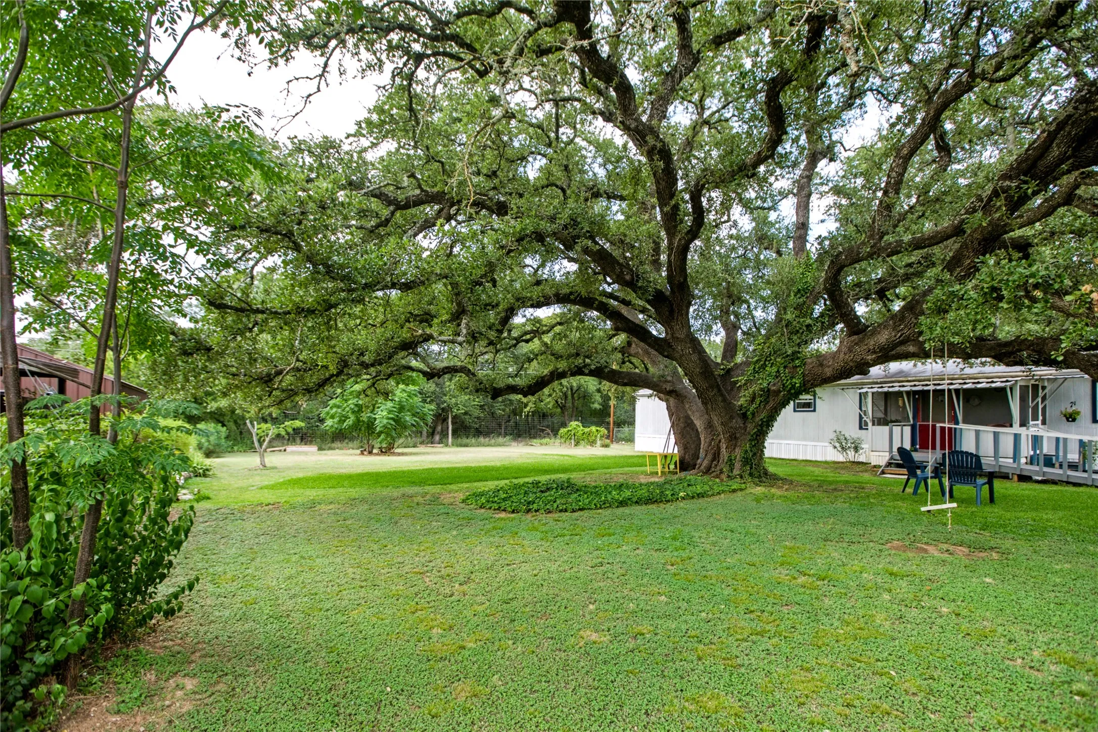 Mobile Home For Sale in Mc Lennan County , 531 River Park Road, Waco, Texas 76657, 2 Bedroom, 2 Bathroom, Garage spaces, 1,056 Sqft, built in 1996, mls#21350938, Real Estate Agent in Waco, Homes For Sale in Mc Lennan county, Homes For Sale in Waco, Realtor in Waco Texas, Real Estate Brokerage Independent Realty Texas, Luminita Cordes Realtor