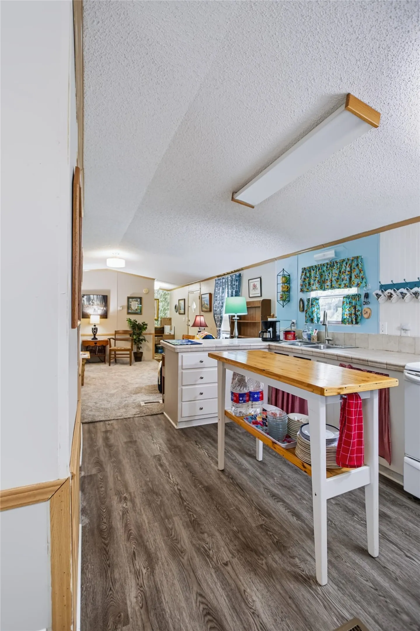 Mobile Home For Sale in Mc Lennan County , 531 River Park Road, Waco, Texas 76657, 2 Bedroom, 2 Bathroom, Garage spaces, 1,056 Sqft, built in 1996, mls#21350938, Real Estate Agent in Waco, Homes For Sale in Mc Lennan county, Homes For Sale in Waco, Realtor in Waco Texas, Real Estate Brokerage Independent Realty Texas, Luminita Cordes Realtor