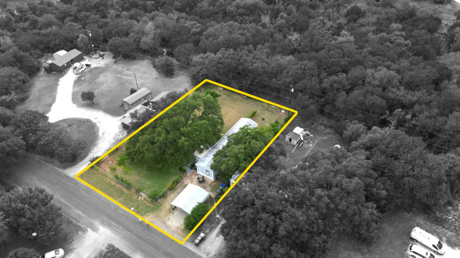 Mobile Home For Sale in Mc Lennan County , 531 River Park Road, Waco, Texas 76657, 2 Bedroom, 2 Bathroom, Garage spaces, 1,056 Sqft, built in 1996, mls#21350938, Real Estate Agent in Waco, Homes For Sale in Mc Lennan county, Homes For Sale in Waco, Realtor in Waco Texas, Real Estate Brokerage Independent Realty Texas, Luminita Cordes Realtor
