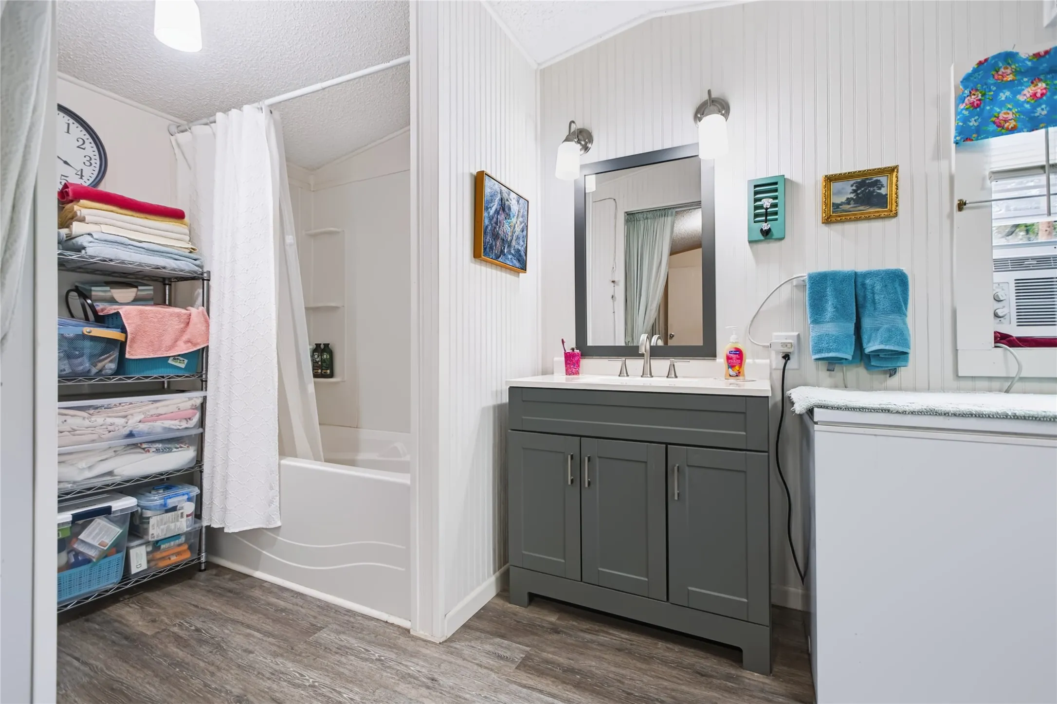 Mobile Home For Sale in Mc Lennan County , 531 River Park Road, Waco, Texas 76657, 2 Bedroom, 2 Bathroom, Garage spaces, 1,056 Sqft, built in 1996, mls#21350938, Real Estate Agent in Waco, Homes For Sale in Mc Lennan county, Homes For Sale in Waco, Realtor in Waco Texas, Real Estate Brokerage Independent Realty Texas, Luminita Cordes Realtor