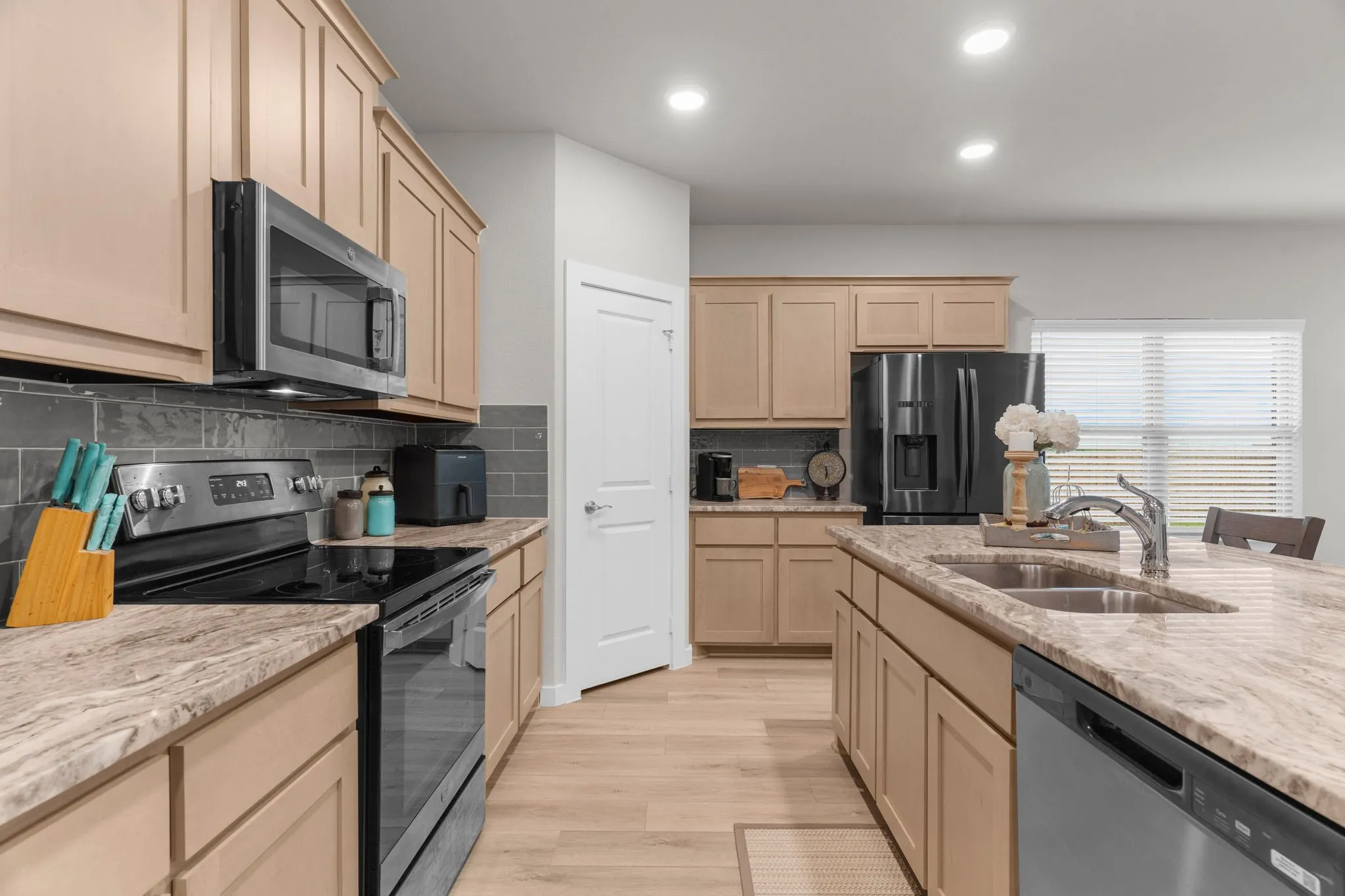 Single Family Residence For Sale in Collin County , 300 Heritage Grove Road, Blue Ridge, Texas 75424, 4 Bedroom, 2 Bathroom, 2 Garage spaces, 1,957 Sqft, built in 2024, mls#21348710, Real Estate Agent in Blue Ridge, Homes For Sale in Collin county, Homes For Sale in Blue Ridge, Realtor in Blue Ridge Texas, Real Estate Brokerage Independent Realty Texas, Luminita Cordes Realtor