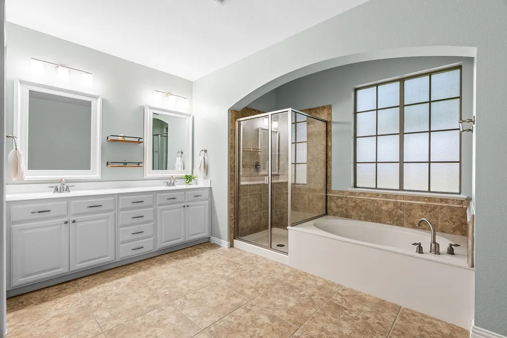 Single Family Residence For Sale in Kaufman County , 1002 Ranger Road, Forney, Texas 75126, 4 Bedroom, 3 Bathroom, 3 Garage spaces, 3,307 Sqft, built in 2007, mls#21348836, Real Estate Agent in Forney, Homes For Sale in Kaufman county, Homes For Sale in Forney, Realtor in Forney Texas, Real Estate Brokerage Independent Realty Texas, Luminita Cordes Realtor