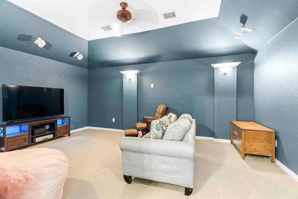Single Family Residence For Sale in Kaufman County , 1002 Ranger Road, Forney, Texas 75126, 4 Bedroom, 3 Bathroom, 3 Garage spaces, 3,307 Sqft, built in 2007, mls#21348836, Real Estate Agent in Forney, Homes For Sale in Kaufman county, Homes For Sale in Forney, Realtor in Forney Texas, Real Estate Brokerage Independent Realty Texas, Luminita Cordes Realtor