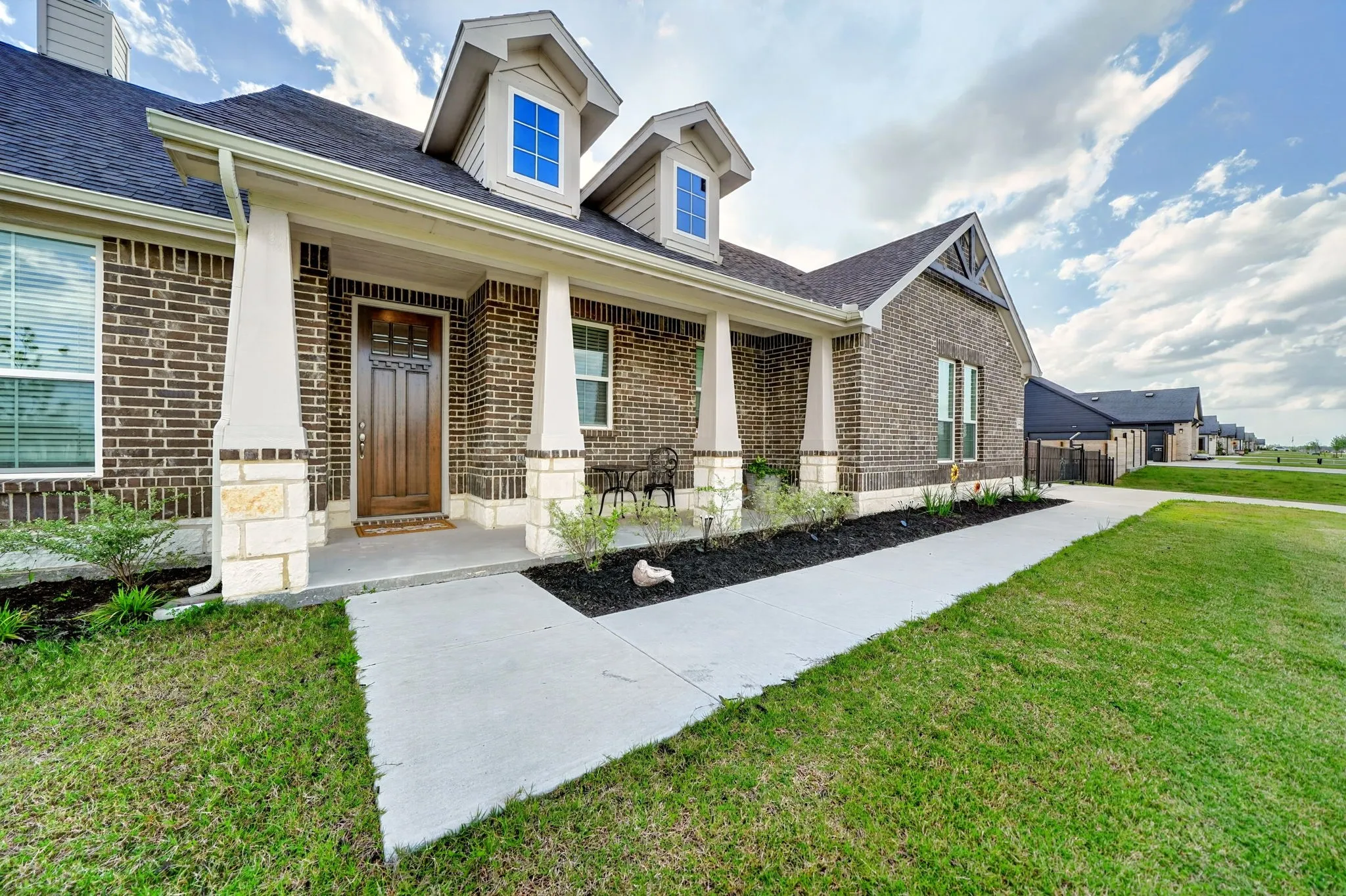 Single Family Residence For Sale in Kaufman County , 2446 Blackjack Oak Road, Oak Ridge, Texas 75161, 3 Bedroom, 2 Bathroom, 2 Garage spaces, 2,159 Sqft, built in 2024, mls#21348795, Real Estate Agent in Oak Ridge, Homes For Sale in Kaufman county, Homes For Sale in Oak Ridge, Realtor in Oak Ridge Texas, Real Estate Brokerage Independent Realty Texas, Luminita Cordes Realtor