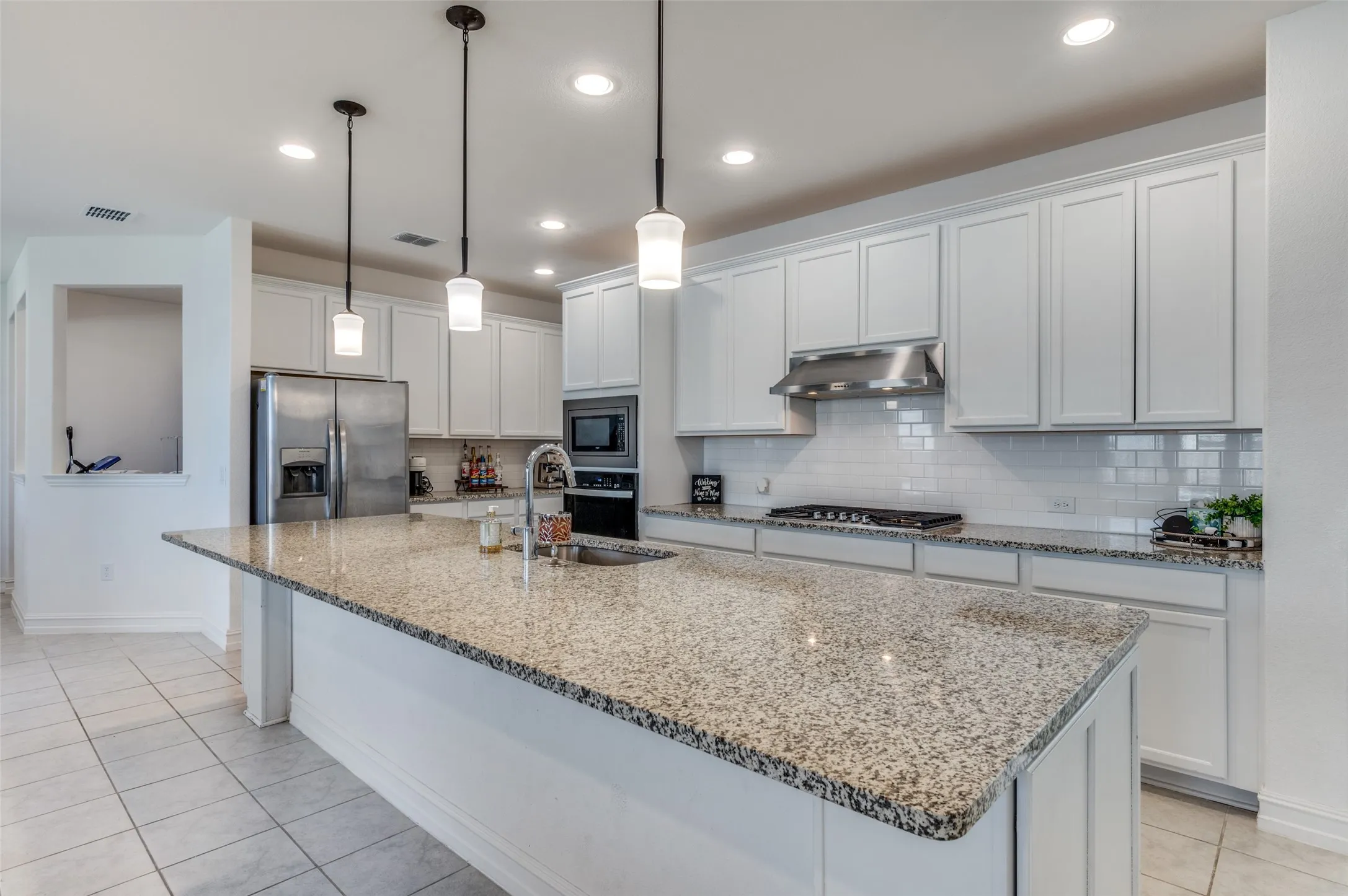 Single Family Residence For Sale in Denton County , 1609 Quentin Drive, Aubrey, Texas 76227, 4 Bedroom, 4 Bathroom, 3 Garage spaces, 3,678 Sqft, built in 2023, mls#21348551, Real Estate Agent in Aubrey, Homes For Sale in Denton county, Homes For Sale in Aubrey, Realtor in Aubrey Texas, Real Estate Brokerage Independent Realty Texas, Luminita Cordes Realtor