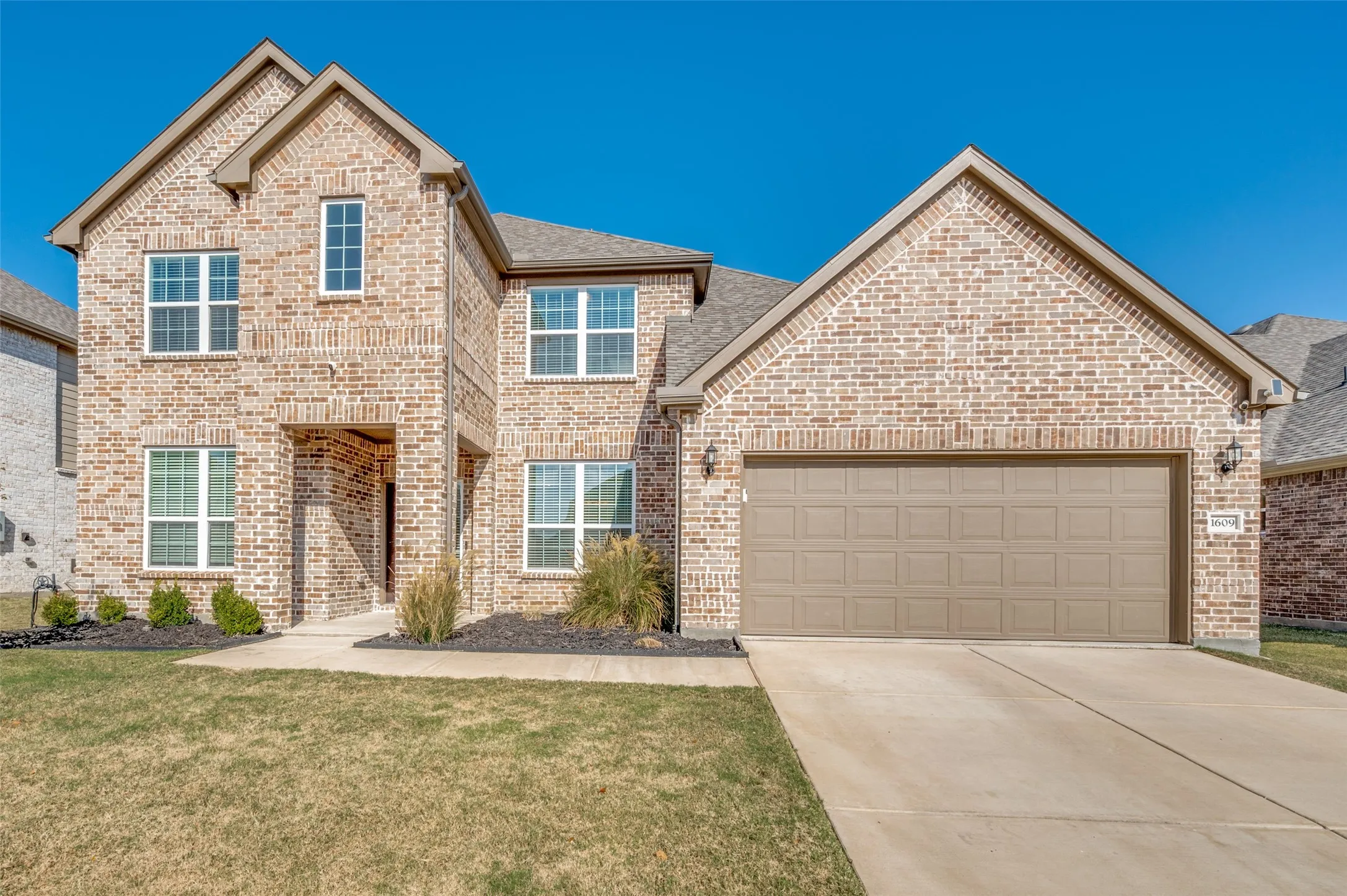 Single Family Residence For Sale in Denton County , 1609 Quentin Drive, Aubrey, Texas 76227, 4 Bedroom, 4 Bathroom, 3 Garage spaces, 3,678 Sqft, built in 2023, mls#21348551, Real Estate Agent in Aubrey, Homes For Sale in Denton county, Homes For Sale in Aubrey, Realtor in Aubrey Texas, Real Estate Brokerage Independent Realty Texas, Luminita Cordes Realtor
