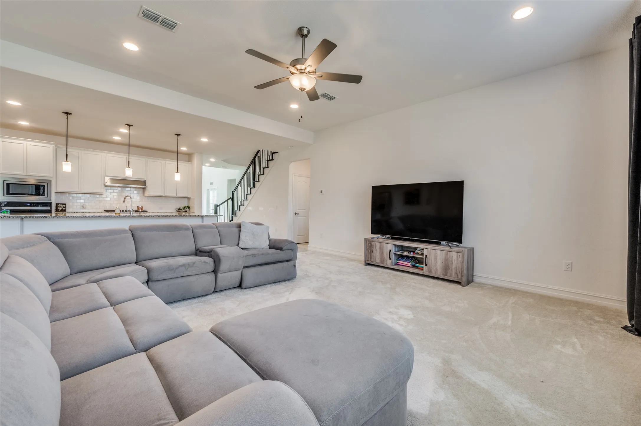 Single Family Residence For Sale in Denton County , 1609 Quentin Drive, Aubrey, Texas 76227, 4 Bedroom, 4 Bathroom, 3 Garage spaces, 3,678 Sqft, built in 2023, mls#21348551, Real Estate Agent in Aubrey, Homes For Sale in Denton county, Homes For Sale in Aubrey, Realtor in Aubrey Texas, Real Estate Brokerage Independent Realty Texas, Luminita Cordes Realtor