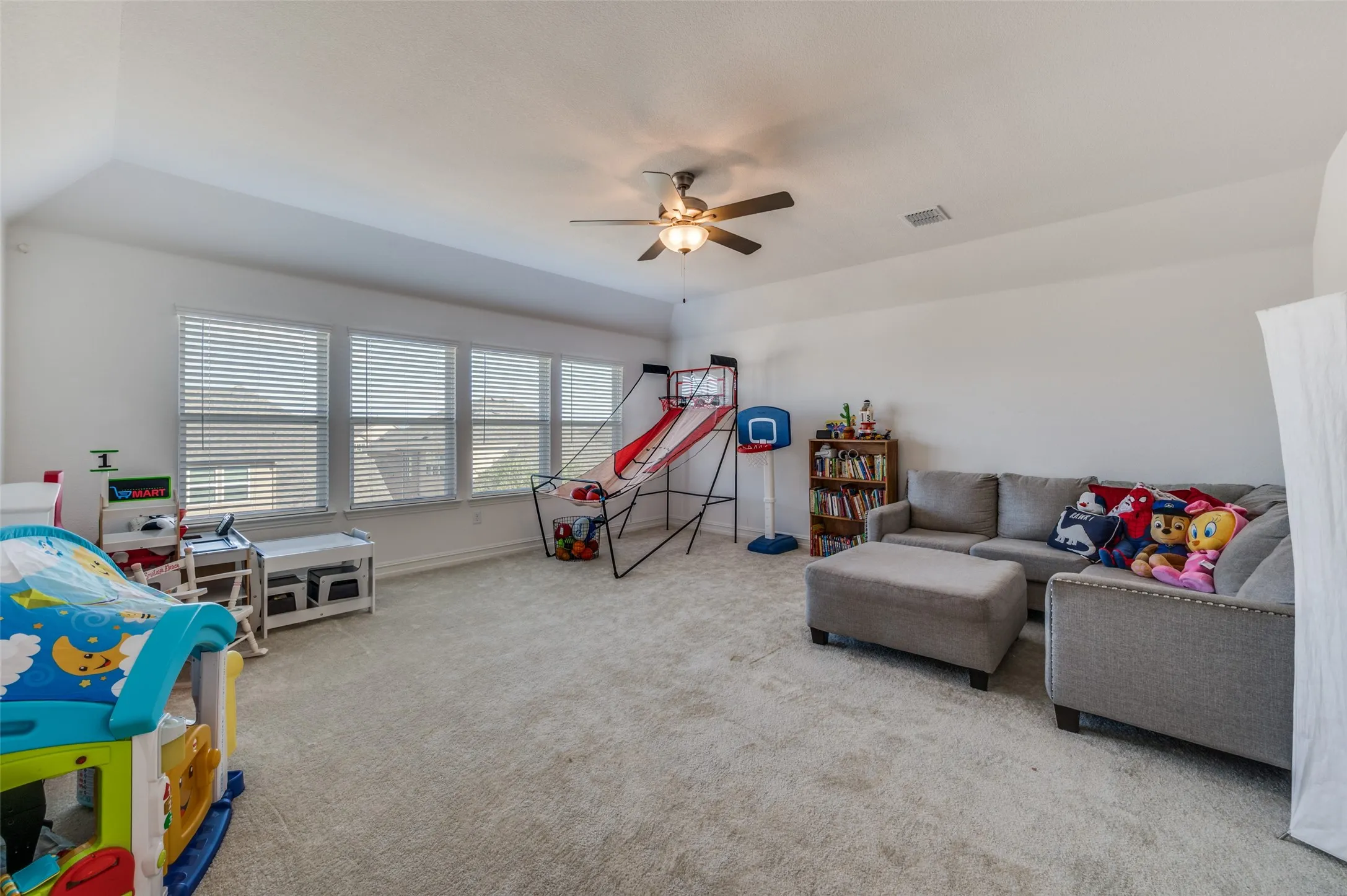 Single Family Residence For Sale in Denton County , 1609 Quentin Drive, Aubrey, Texas 76227, 4 Bedroom, 4 Bathroom, 3 Garage spaces, 3,678 Sqft, built in 2023, mls#21348551, Real Estate Agent in Aubrey, Homes For Sale in Denton county, Homes For Sale in Aubrey, Realtor in Aubrey Texas, Real Estate Brokerage Independent Realty Texas, Luminita Cordes Realtor