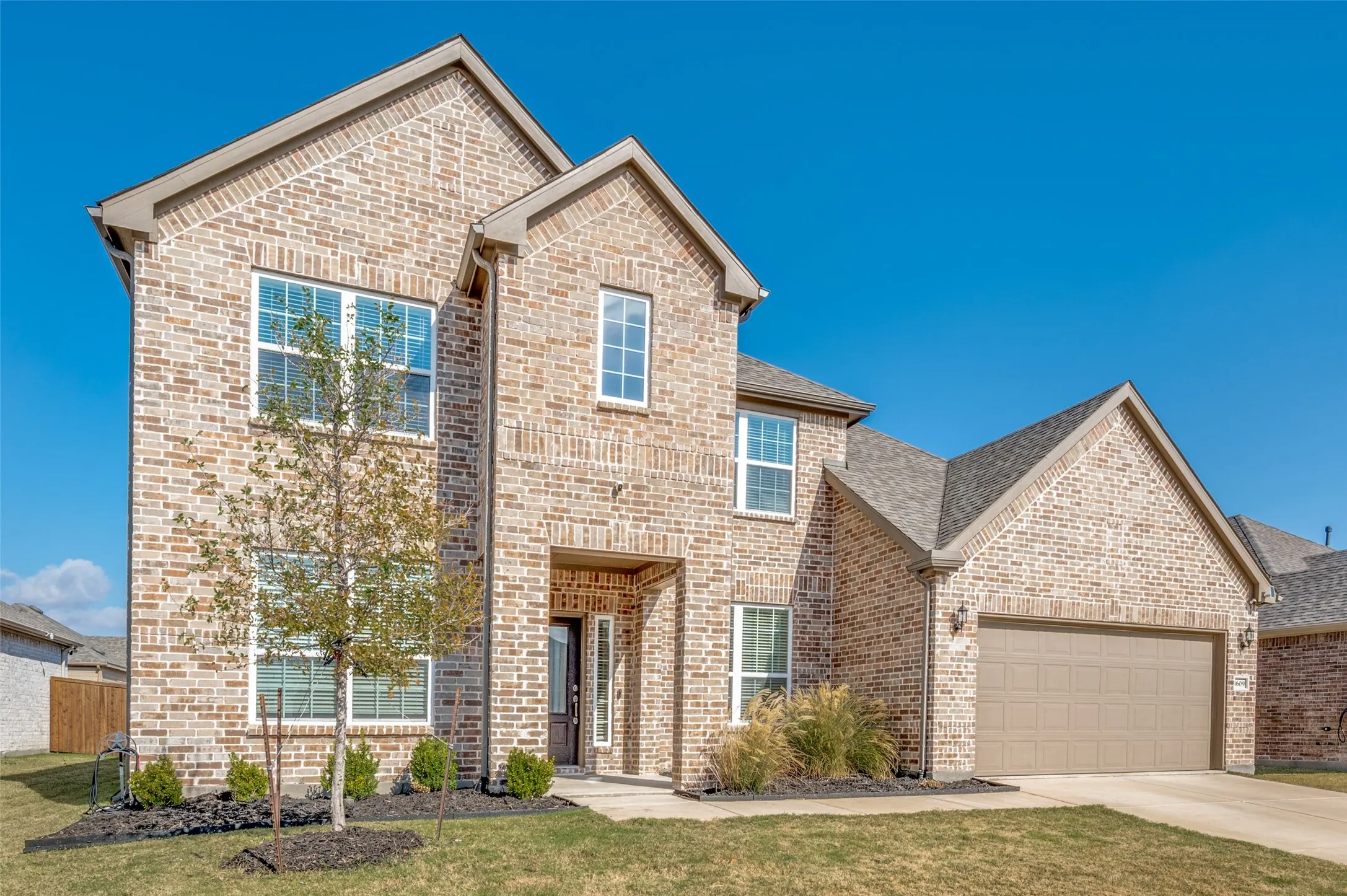 Single Family Residence For Sale in Denton County , 1609 Quentin Drive, Aubrey, Texas 76227, 4 Bedroom, 4 Bathroom, 3 Garage spaces, 3,678 Sqft, built in 2023, mls#21348551, Real Estate Agent in Aubrey, Homes For Sale in Denton county, Homes For Sale in Aubrey, Realtor in Aubrey Texas, Real Estate Brokerage Independent Realty Texas, Luminita Cordes Realtor