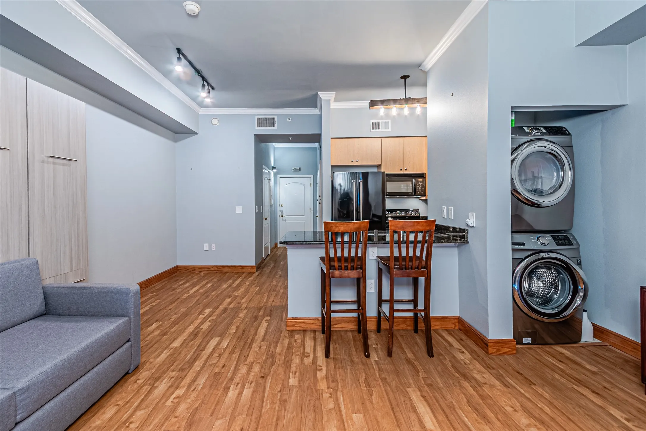 Condominium For Sale in Dallas County , 3225 Turtle Creek Boulevard 1040, Dallas, Texas 75219, 1 Bedroom, 1 Bathroom, 1 Garage spaces, 538 Sqft, built in 1998, mls#21341661, Real Estate Agent in Dallas, Homes For Sale in Dallas county, Homes For Sale in Dallas, Realtor in Dallas Texas, Real Estate Brokerage Independent Realty Texas, Luminita Cordes Realtor