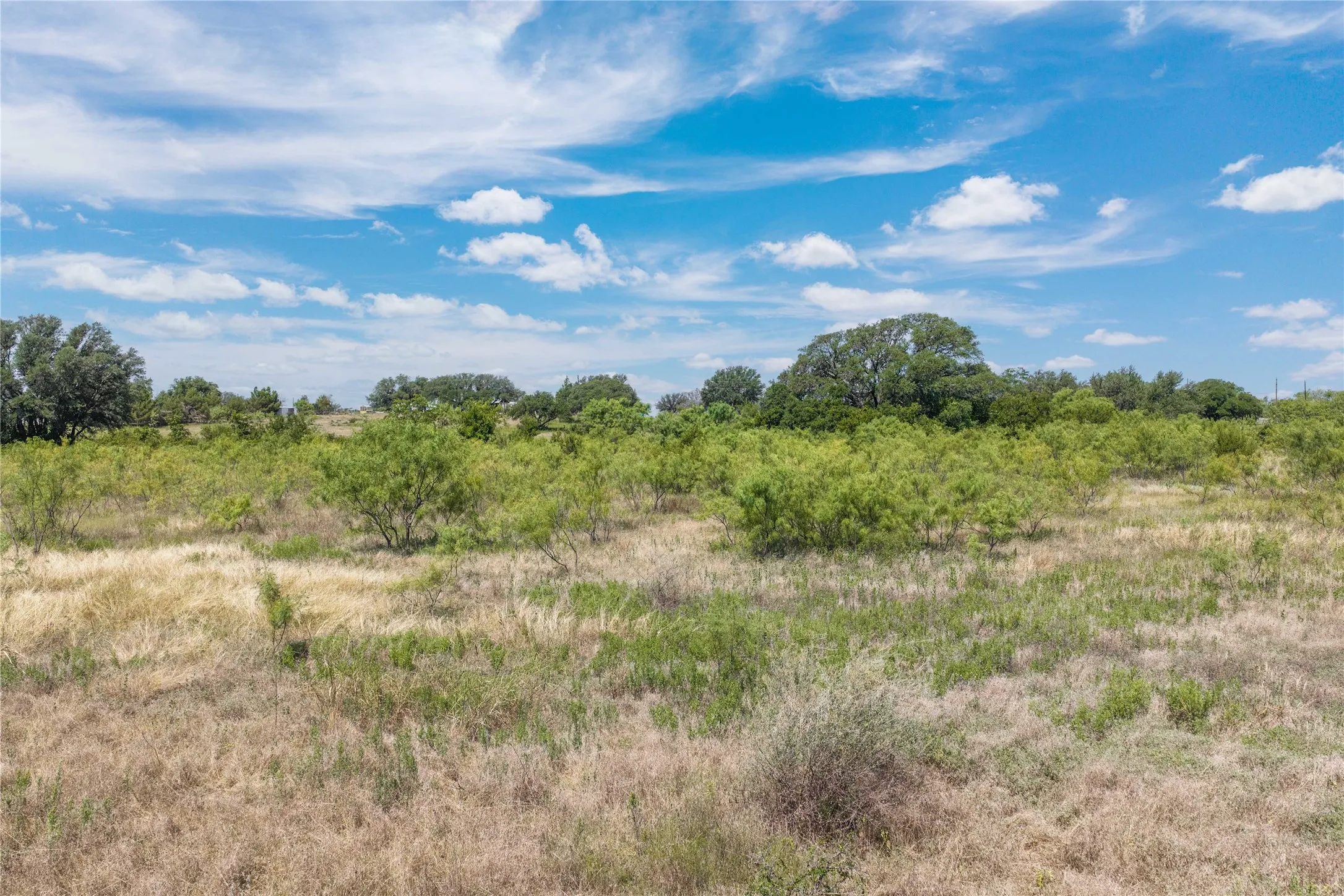 Single Family Residence For Sale in Brown County , 1201 CR 178, Bangs, Texas 76823, 2 Bedroom, 1 Bathroom, 2 Garage spaces, 1,268 Sqft, built in 0, mls#21350945, Real Estate Agent in Bangs, Homes For Sale in Brown county, Homes For Sale in Bangs, Realtor in Bangs Texas, Real Estate Brokerage Independent Realty Texas, Luminita Cordes Realtor