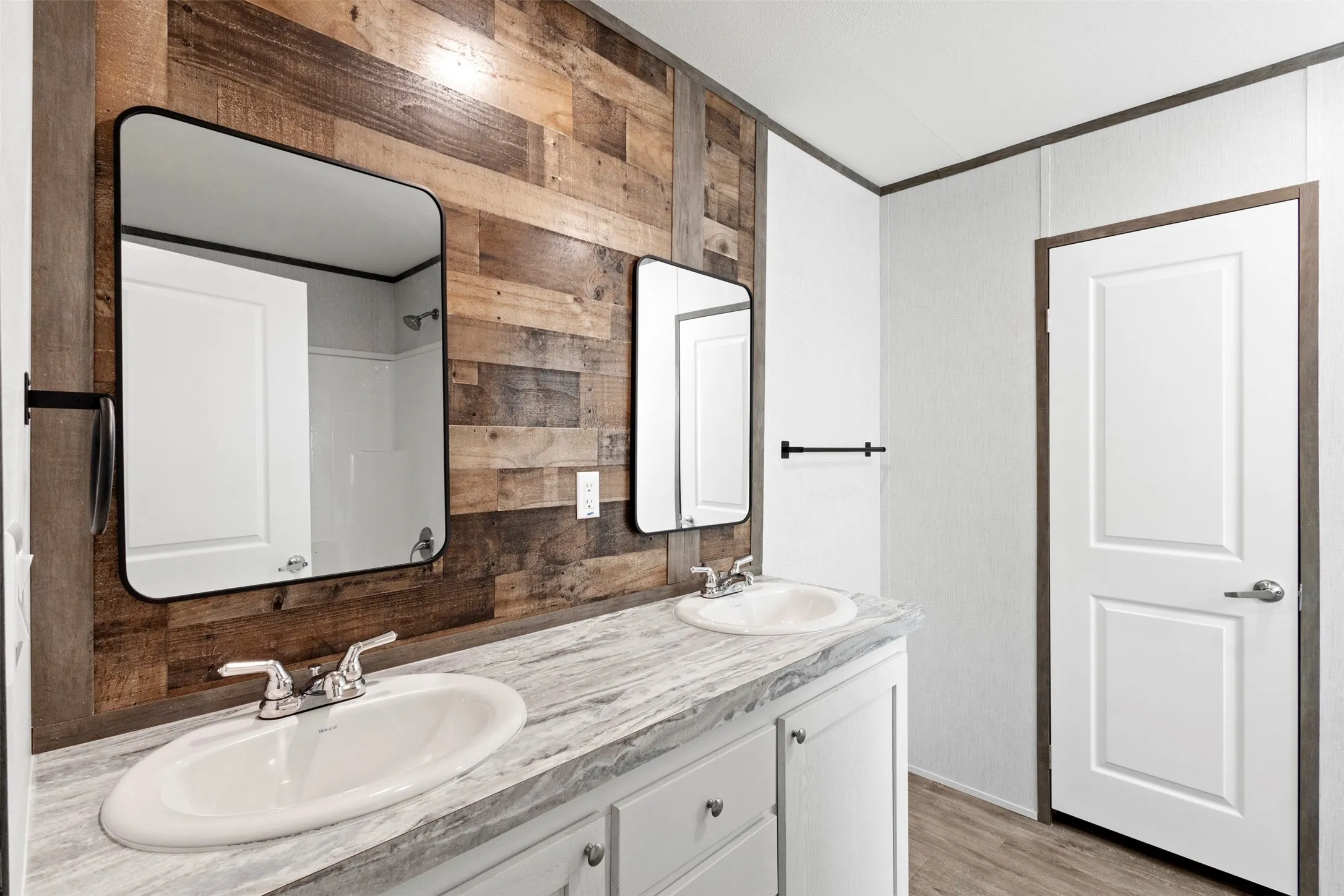 Mobile Home For Sale in Parker County , 1494 Lynock Lane, Azle, Texas 76020, 4 Bedroom, 2 Bathroom, Garage spaces, 1,474 Sqft, built in 2026, mls#21350879, Real Estate Agent in Azle, Homes For Sale in Parker county, Homes For Sale in Azle, Realtor in Azle Texas, Real Estate Brokerage Independent Realty Texas, Luminita Cordes Realtor