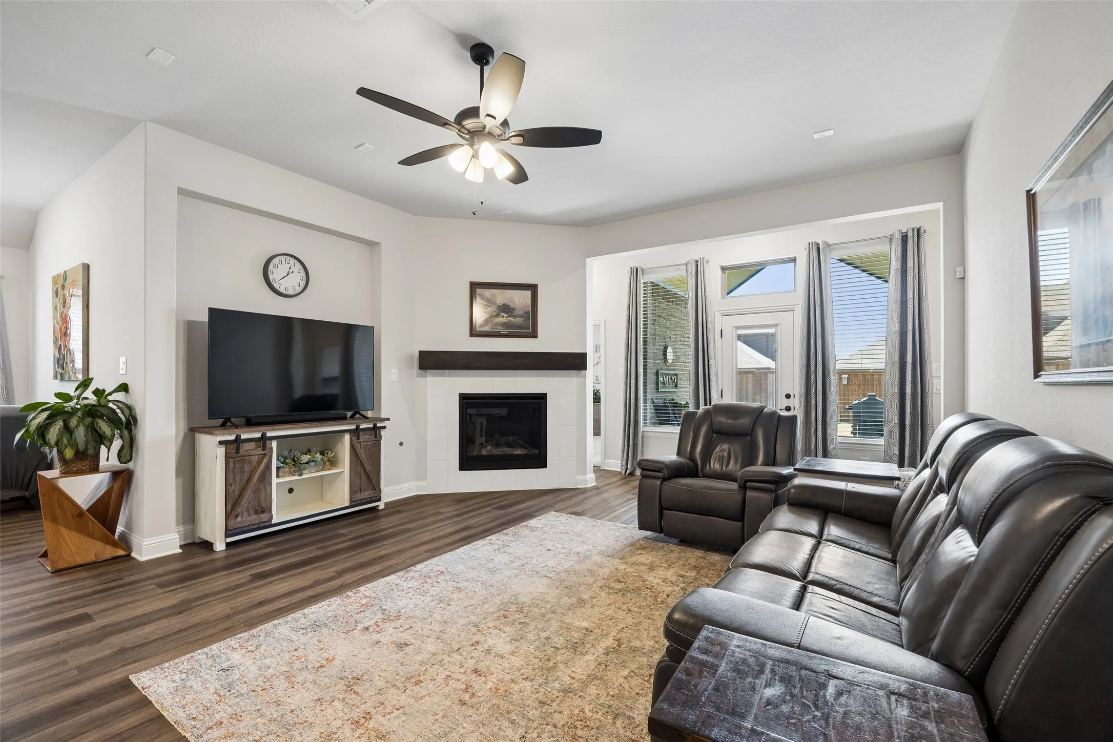 Single Family Residence For Sale in Kaufman County , 1919 Huron Drive, Forney, Texas 75126, 4 Bedroom, 3 Bathroom, 2 Garage spaces, 2,101 Sqft, built in 2024, mls#21349311, Real Estate Agent in Forney, Homes For Sale in Kaufman county, Homes For Sale in Forney, Realtor in Forney Texas, Real Estate Brokerage Independent Realty Texas, Luminita Cordes Realtor