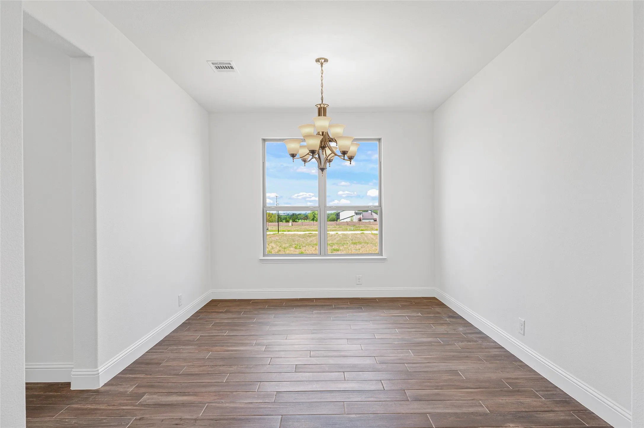 Single Family Residence For Sale in Rockwall County , 2116 Spyglass Drive, Royse City, Texas 75189, 4 Bedroom, 4 Bathroom, 3 Garage spaces, 3,481 Sqft, built in 2024, mls#21350957, Real Estate Agent in Royse City, Homes For Sale in Rockwall county, Homes For Sale in Royse City, Realtor in Royse City Texas, Real Estate Brokerage Independent Realty Texas, Luminita Cordes Realtor