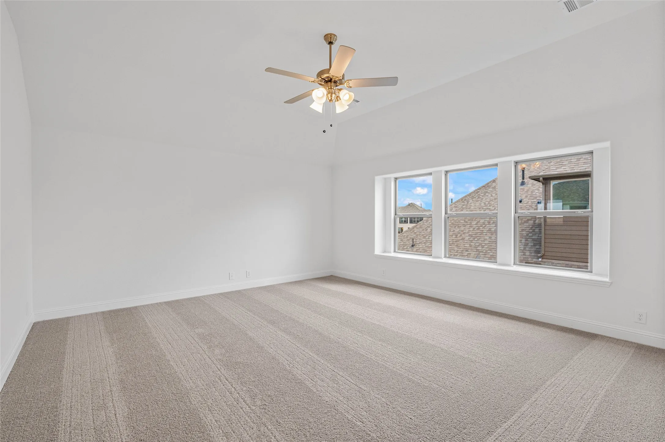 Single Family Residence For Sale in Rockwall County , 2116 Spyglass Drive, Royse City, Texas 75189, 4 Bedroom, 4 Bathroom, 3 Garage spaces, 3,481 Sqft, built in 2024, mls#21350957, Real Estate Agent in Royse City, Homes For Sale in Rockwall county, Homes For Sale in Royse City, Realtor in Royse City Texas, Real Estate Brokerage Independent Realty Texas, Luminita Cordes Realtor