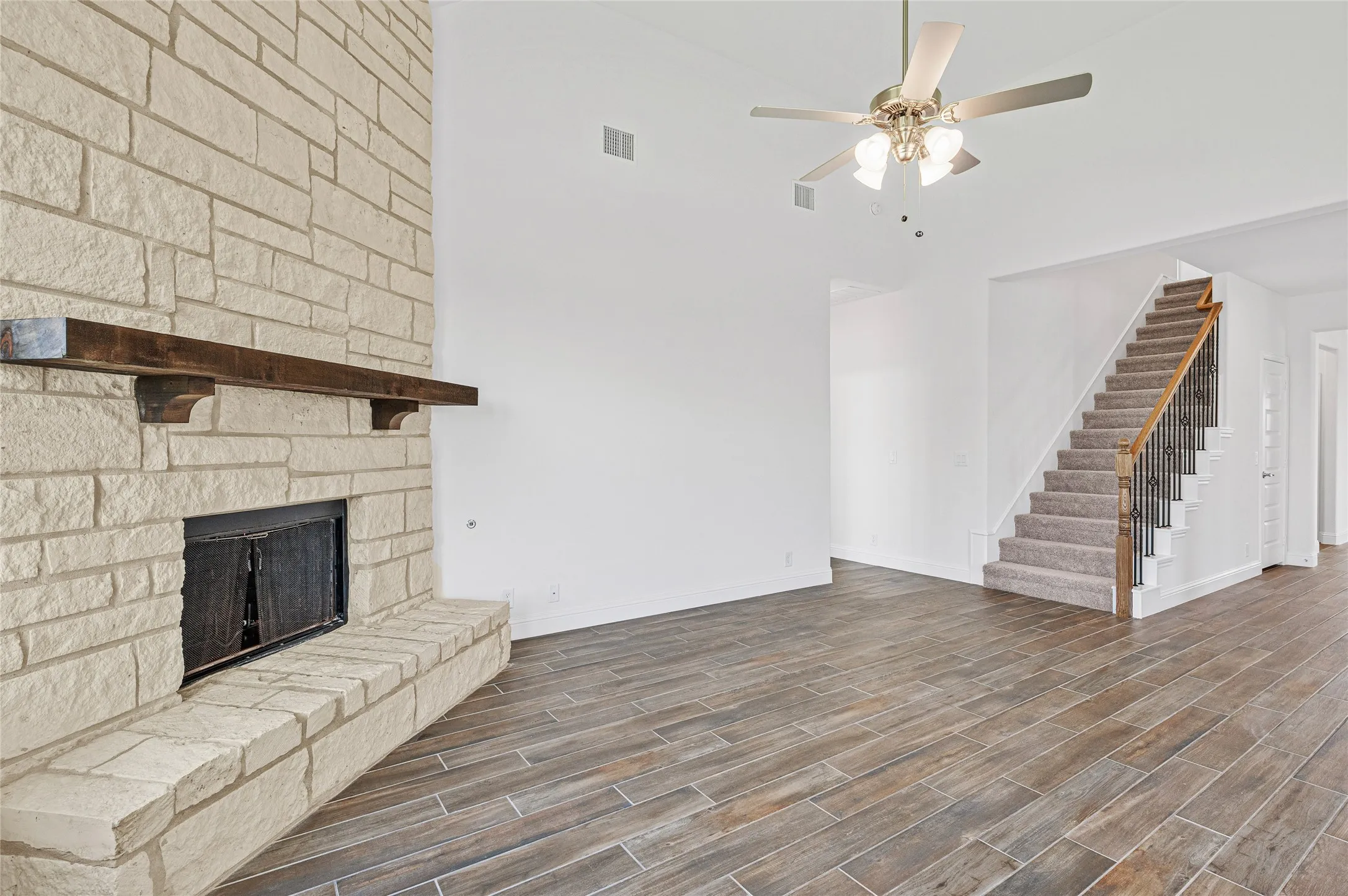 Single Family Residence For Sale in Rockwall County , 2116 Spyglass Drive, Royse City, Texas 75189, 4 Bedroom, 4 Bathroom, 3 Garage spaces, 3,481 Sqft, built in 2024, mls#21350957, Real Estate Agent in Royse City, Homes For Sale in Rockwall county, Homes For Sale in Royse City, Realtor in Royse City Texas, Real Estate Brokerage Independent Realty Texas, Luminita Cordes Realtor