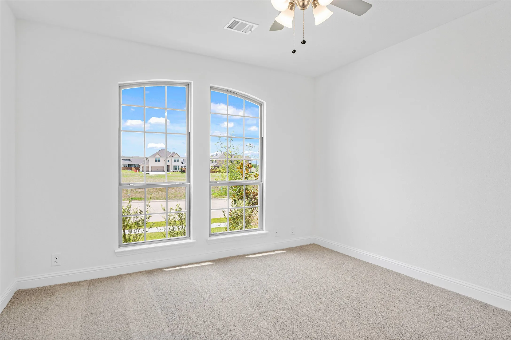 Single Family Residence For Sale in Rockwall County , 2116 Spyglass Drive, Royse City, Texas 75189, 4 Bedroom, 4 Bathroom, 3 Garage spaces, 3,481 Sqft, built in 2024, mls#21350957, Real Estate Agent in Royse City, Homes For Sale in Rockwall county, Homes For Sale in Royse City, Realtor in Royse City Texas, Real Estate Brokerage Independent Realty Texas, Luminita Cordes Realtor