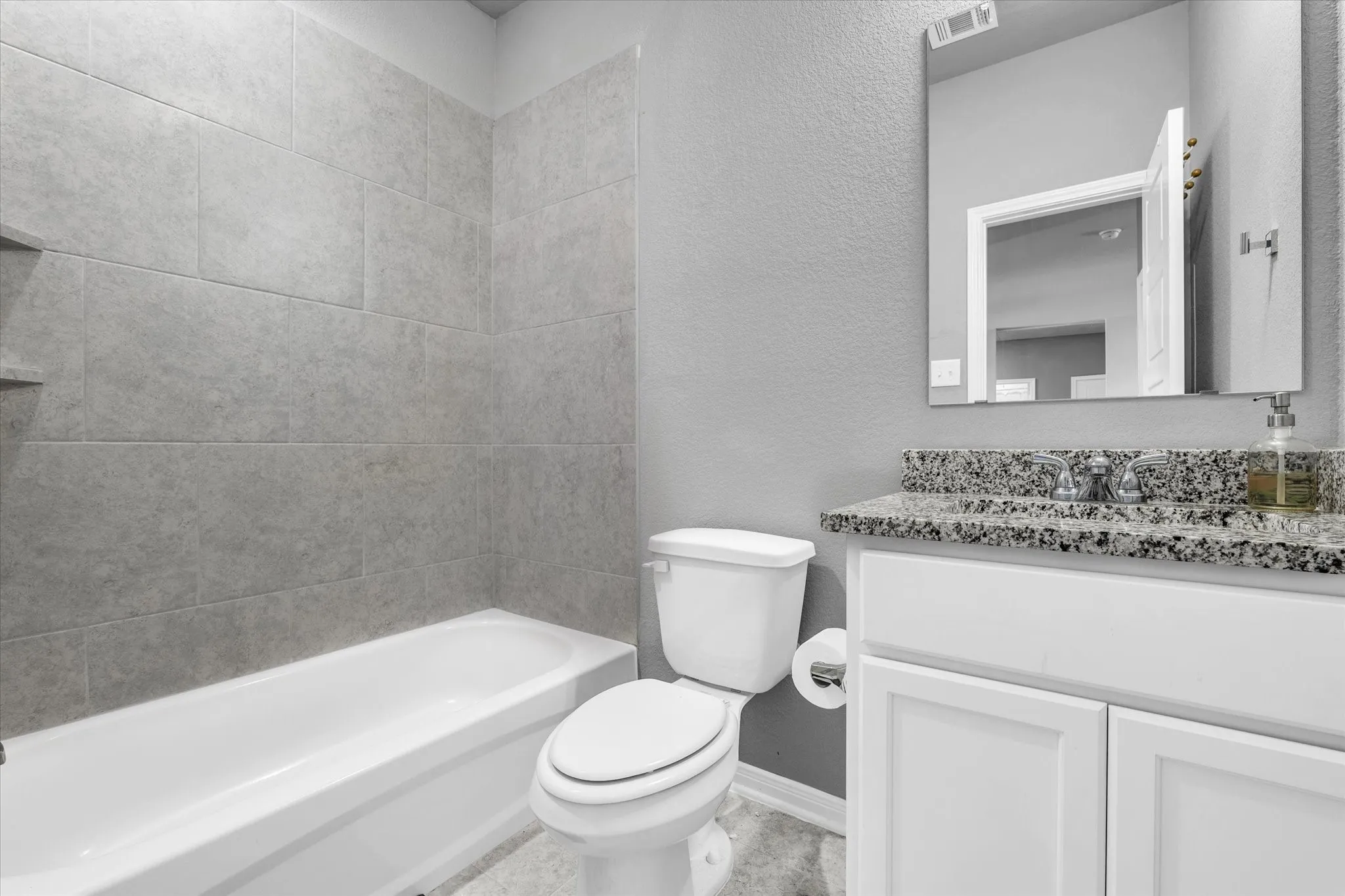 Single Family Residence For Sale in Mc Lennan County , 11324 Pallasite Circle, Lorena, Texas 76655, 4 Bedroom, 4 Bathroom, 2 Garage spaces, 2,598 Sqft, built in 2023, mls#21350797, Real Estate Agent in Lorena, Homes For Sale in Mc Lennan county, Homes For Sale in Lorena, Realtor in Lorena Texas, Real Estate Brokerage Independent Realty Texas, Luminita Cordes Realtor