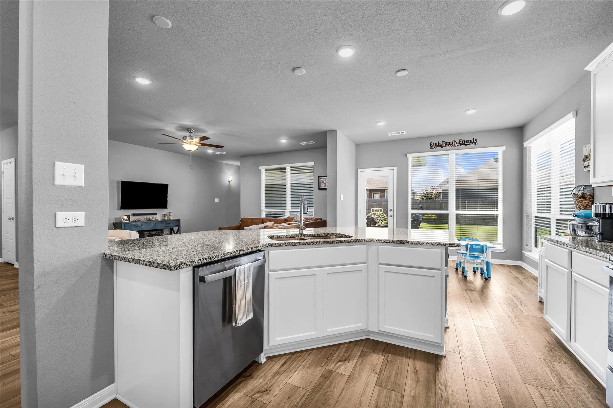 Single Family Residence For Sale in Mc Lennan County , 11324 Pallasite Circle, Lorena, Texas 76655, 4 Bedroom, 4 Bathroom, 2 Garage spaces, 2,598 Sqft, built in 2023, mls#21350797, Real Estate Agent in Lorena, Homes For Sale in Mc Lennan county, Homes For Sale in Lorena, Realtor in Lorena Texas, Real Estate Brokerage Independent Realty Texas, Luminita Cordes Realtor
