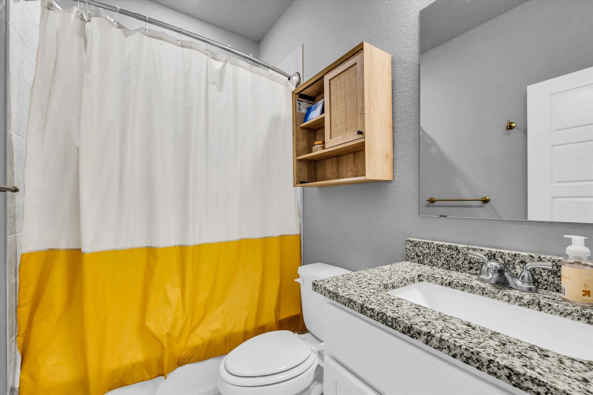 Single Family Residence For Sale in Mc Lennan County , 11324 Pallasite Circle, Lorena, Texas 76655, 4 Bedroom, 4 Bathroom, 2 Garage spaces, 2,598 Sqft, built in 2023, mls#21350797, Real Estate Agent in Lorena, Homes For Sale in Mc Lennan county, Homes For Sale in Lorena, Realtor in Lorena Texas, Real Estate Brokerage Independent Realty Texas, Luminita Cordes Realtor