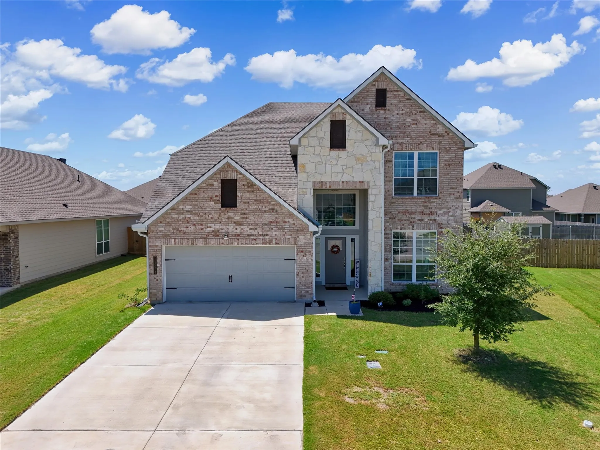 Single Family Residence For Sale in Mc Lennan County , 11324 Pallasite Circle, Lorena, Texas 76655, 4 Bedroom, 4 Bathroom, 2 Garage spaces, 2,598 Sqft, built in 2023, mls#21350797, Real Estate Agent in Lorena, Homes For Sale in Mc Lennan county, Homes For Sale in Lorena, Realtor in Lorena Texas, Real Estate Brokerage Independent Realty Texas, Luminita Cordes Realtor