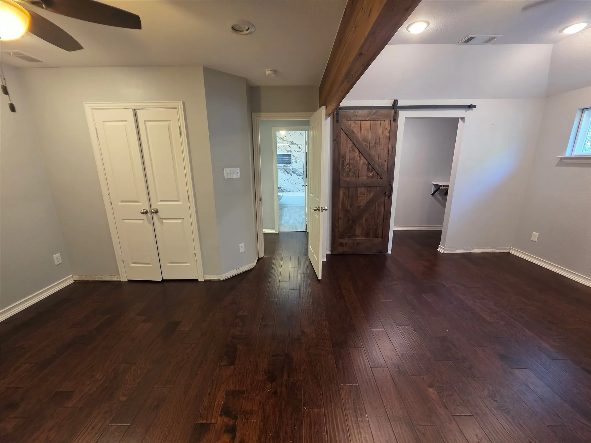 Single Family Residence For Rent in Tarrant County , 2717 Cliffwood Drive, Grapevine, Texas 76051, 4 Bedroom, 3 Bathroom, 3 Garage spaces, 2,502 Sqft, built in 2000, mls#21347889, Real Estate Agent in Grapevine, Homes For Rent in Tarrant county, Homes For Rent in Grapevine, Realtor in Grapevine Texas, Real Estate Brokerage Independent Realty Texas, Luminita Cordes Realtor