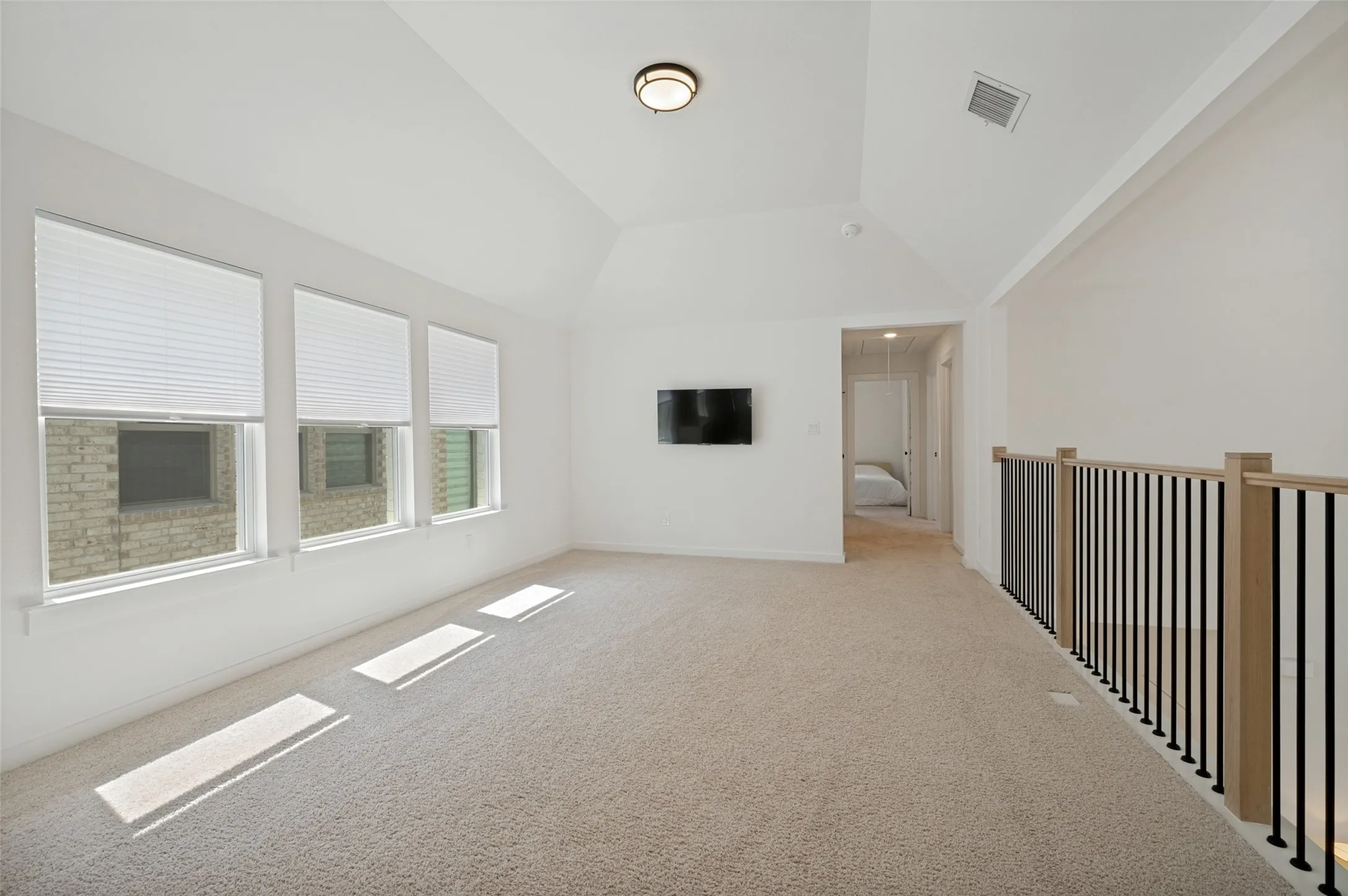 Single Family Residence For Sale in Collin County , 809 Isabel Street, Celina, Texas 75009, 4 Bedroom, 3 Bathroom, 2 Garage spaces, 2,997 Sqft, built in 2023, Price $579,000, mls#21350943, Real Estate Agent in Celina, Homes For Sale in Collin county, Homes For Sale in Celina, Realtor in Celina Texas, Real Estate Brokerage Independent Realty Texas, Luminita Cordes Realtor