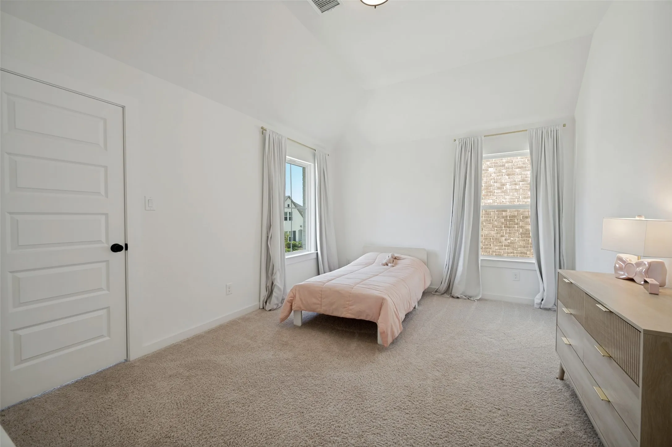 Single Family Residence For Sale in Collin County , 809 Isabel Street, Celina, Texas 75009, 4 Bedroom, 3 Bathroom, 2 Garage spaces, 2,997 Sqft, built in 2023, Price $579,000, mls#21350943, Real Estate Agent in Celina, Homes For Sale in Collin county, Homes For Sale in Celina, Realtor in Celina Texas, Real Estate Brokerage Independent Realty Texas, Luminita Cordes Realtor