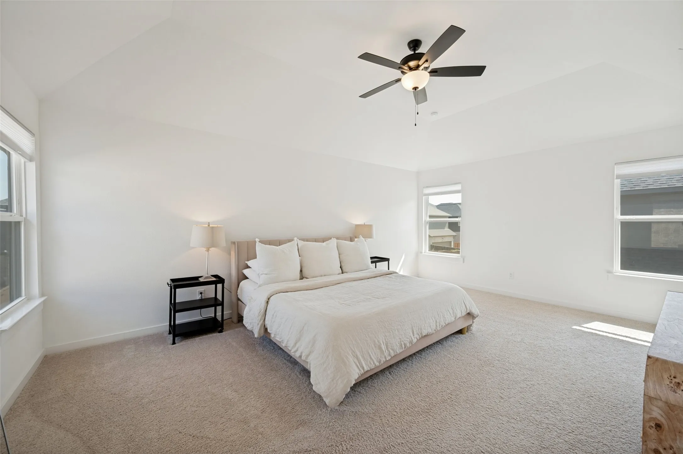 Single Family Residence For Sale in Collin County , 809 Isabel Street, Celina, Texas 75009, 4 Bedroom, 3 Bathroom, 2 Garage spaces, 2,997 Sqft, built in 2023, Price $579,000, mls#21350943, Real Estate Agent in Celina, Homes For Sale in Collin county, Homes For Sale in Celina, Realtor in Celina Texas, Real Estate Brokerage Independent Realty Texas, Luminita Cordes Realtor