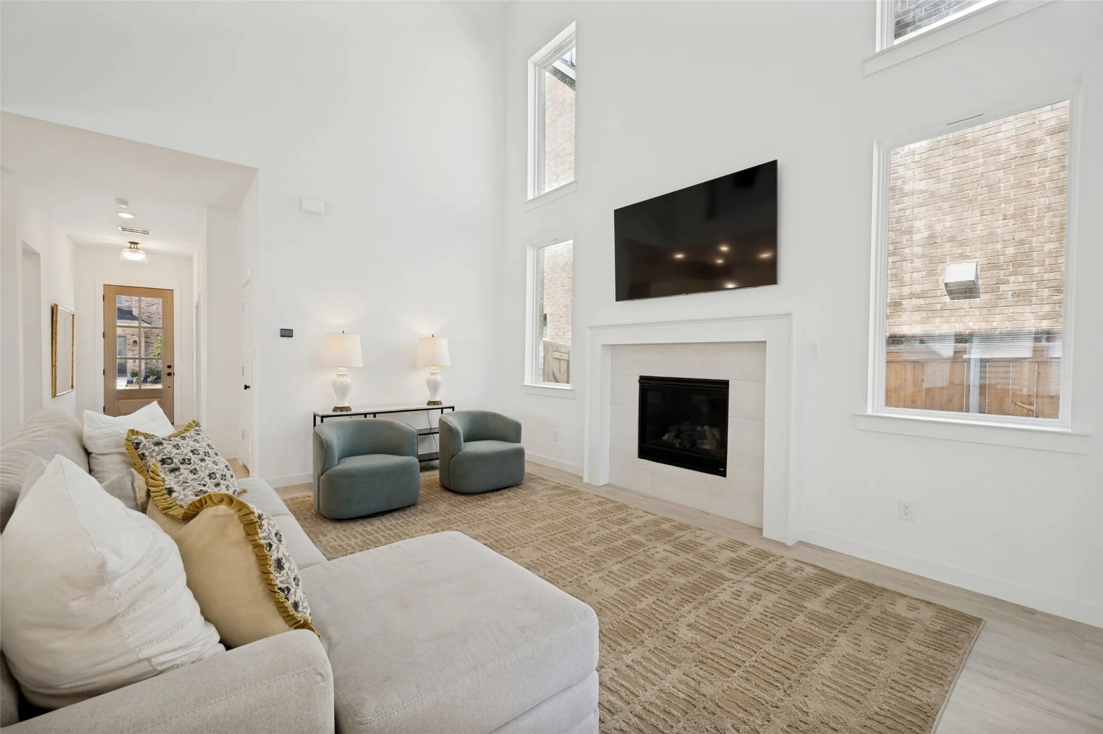 Single Family Residence For Sale in Collin County , 809 Isabel Street, Celina, Texas 75009, 4 Bedroom, 3 Bathroom, 2 Garage spaces, 2,997 Sqft, built in 2023, Price $579,000, mls#21350943, Real Estate Agent in Celina, Homes For Sale in Collin county, Homes For Sale in Celina, Realtor in Celina Texas, Real Estate Brokerage Independent Realty Texas, Luminita Cordes Realtor