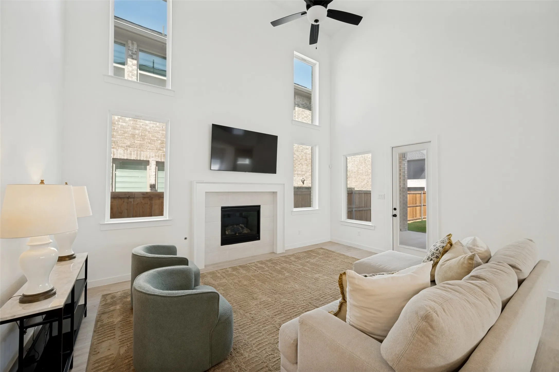 Single Family Residence For Sale in Collin County , 809 Isabel Street, Celina, Texas 75009, 4 Bedroom, 3 Bathroom, 2 Garage spaces, 2,997 Sqft, built in 2023, Price $579,000, mls#21350943, Real Estate Agent in Celina, Homes For Sale in Collin county, Homes For Sale in Celina, Realtor in Celina Texas, Real Estate Brokerage Independent Realty Texas, Luminita Cordes Realtor