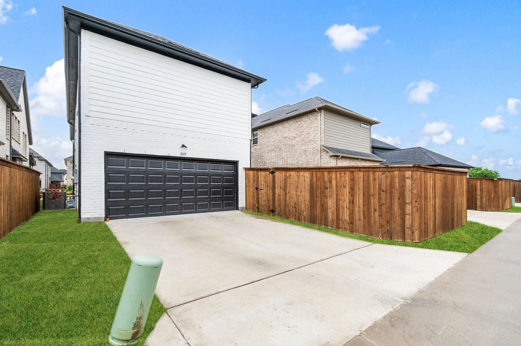Single Family Residence For Sale in Collin County , 809 Isabel Street, Celina, Texas 75009, 4 Bedroom, 3 Bathroom, 2 Garage spaces, 2,997 Sqft, built in 2023, Price $579,000, mls#21350943, Real Estate Agent in Celina, Homes For Sale in Collin county, Homes For Sale in Celina, Realtor in Celina Texas, Real Estate Brokerage Independent Realty Texas, Luminita Cordes Realtor