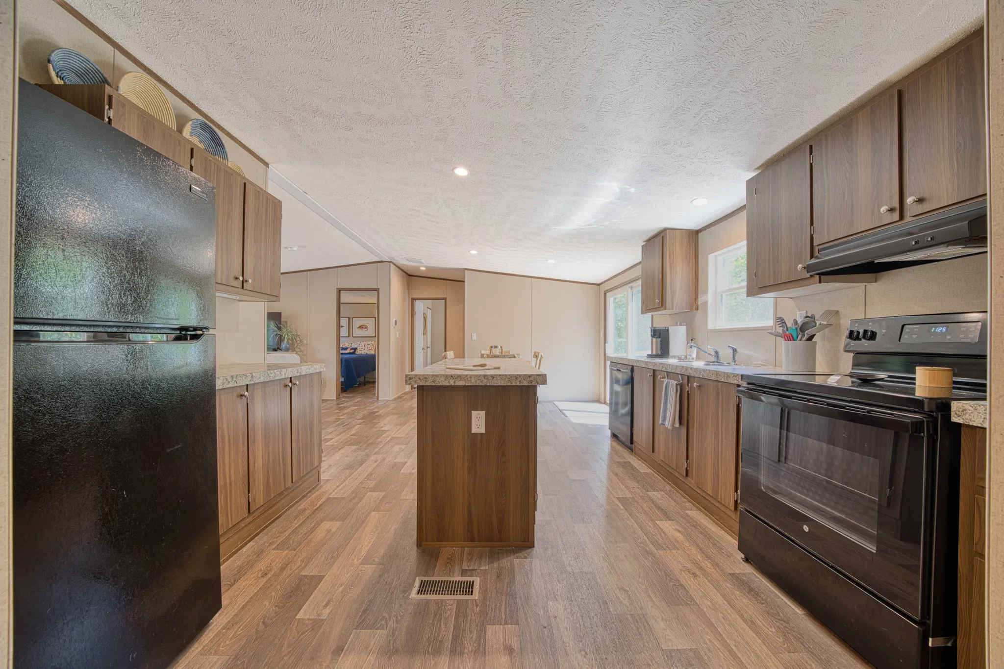 Manufactured Home For Sale in Camp County , 405 County Road 2601, Pittsburg, Texas 75686, 3 Bedroom, 2 Bathroom, Garage spaces, 1,334 Sqft, built in 2024, mls#21350452, Real Estate Agent in Pittsburg, Homes For Sale in Camp county, Homes For Sale in Pittsburg, Realtor in Pittsburg Texas, Real Estate Brokerage Independent Realty Texas, Luminita Cordes Realtor