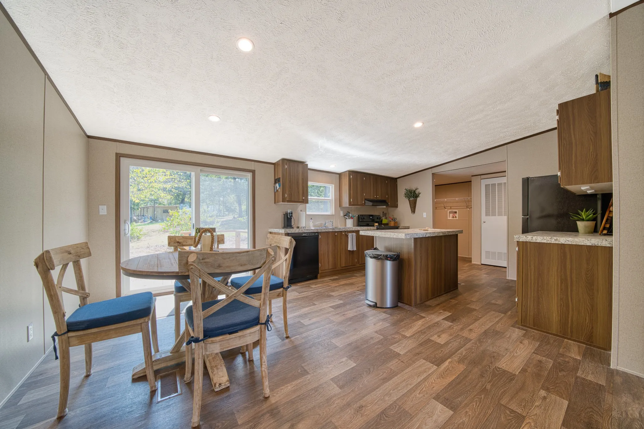 Manufactured Home For Sale in Camp County , 405 County Road 2601, Pittsburg, Texas 75686, 3 Bedroom, 2 Bathroom, Garage spaces, 1,334 Sqft, built in 2024, mls#21350452, Real Estate Agent in Pittsburg, Homes For Sale in Camp county, Homes For Sale in Pittsburg, Realtor in Pittsburg Texas, Real Estate Brokerage Independent Realty Texas, Luminita Cordes Realtor