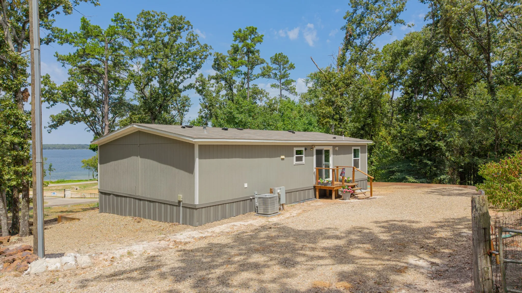 Manufactured Home For Sale in Camp County , 405 County Road 2601, Pittsburg, Texas 75686, 3 Bedroom, 2 Bathroom, Garage spaces, 1,334 Sqft, built in 2024, mls#21350452, Real Estate Agent in Pittsburg, Homes For Sale in Camp county, Homes For Sale in Pittsburg, Realtor in Pittsburg Texas, Real Estate Brokerage Independent Realty Texas, Luminita Cordes Realtor