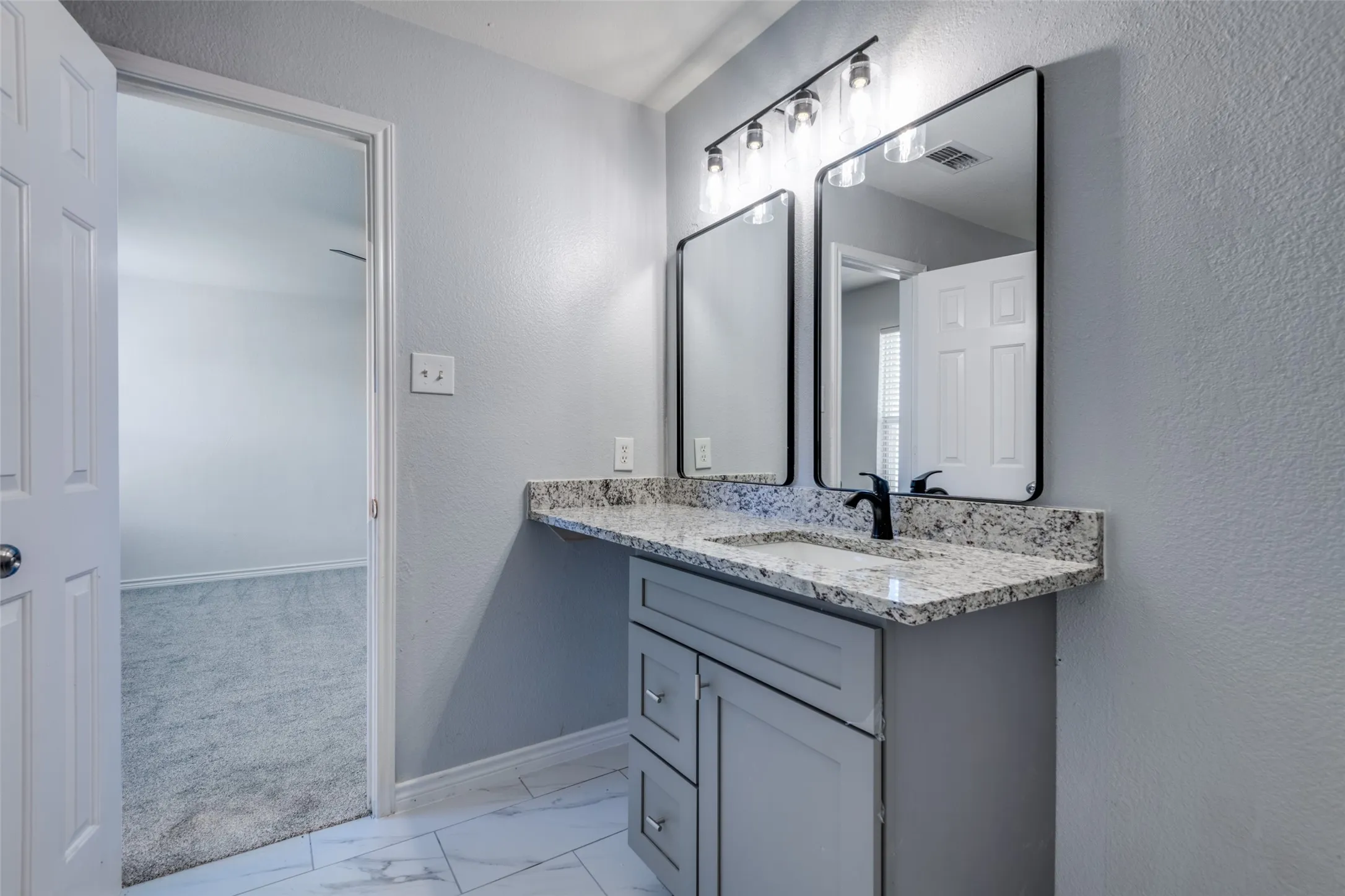 Single Family Residence For Rent in Kaufman County , 312 Stanford, Forney, Texas 75126, 3 Bedroom, 2 Bathroom, 2 Garage spaces, 1,474 Sqft, built in 2006, mls#21349839, Real Estate Agent in Forney, Homes For Rent in Kaufman county, Homes For Rent in Forney, Realtor in Forney Texas, Real Estate Brokerage Independent Realty Texas, Luminita Cordes Realtor