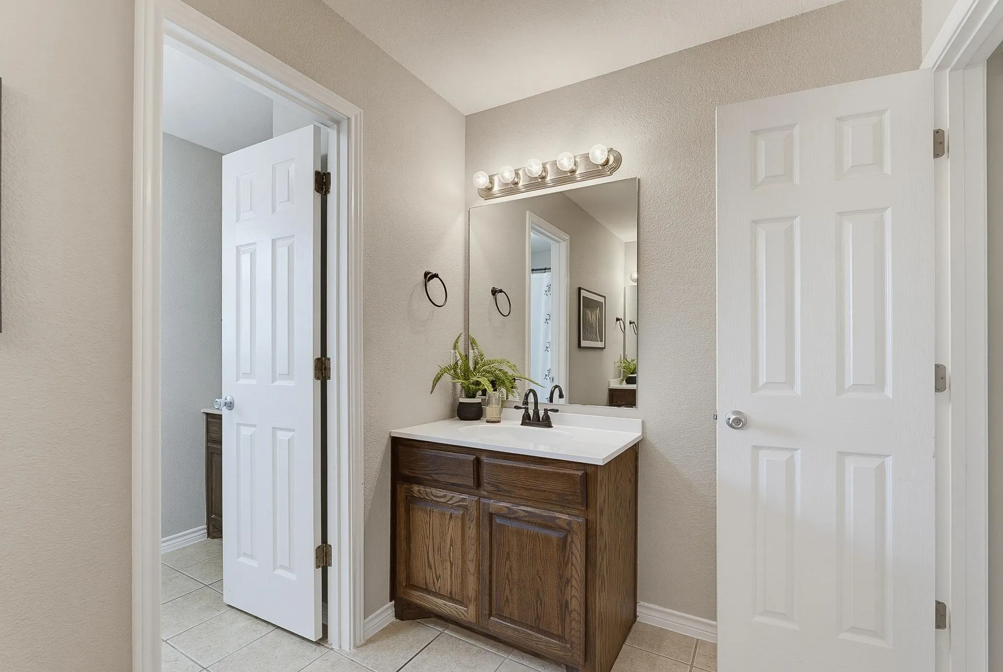 Single Family Residence For Sale in Taylor County , 222 Alexandra Drive, Tuscola, Texas 79562, 5 Bedroom, 3 Bathroom, 2 Garage spaces, 2,916 Sqft, built in 2004, mls#21334086, Real Estate Agent in Tuscola, Homes For Sale in Taylor county, Homes For Sale in Tuscola, Realtor in Tuscola Texas, Real Estate Brokerage Independent Realty Texas, Luminita Cordes Realtor