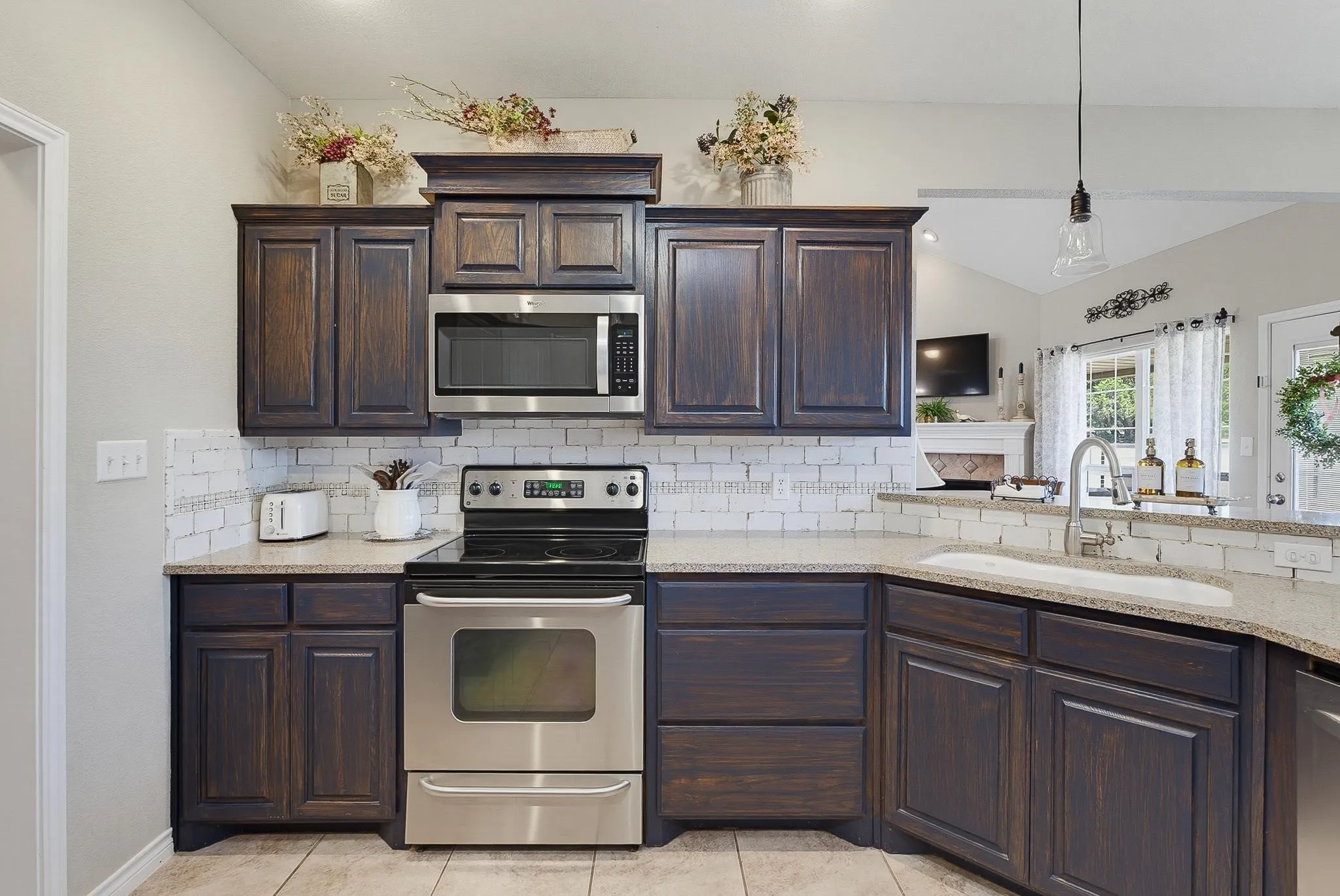 Single Family Residence For Sale in Taylor County , 222 Alexandra Drive, Tuscola, Texas 79562, 5 Bedroom, 3 Bathroom, 2 Garage spaces, 2,916 Sqft, built in 2004, mls#21334086, Real Estate Agent in Tuscola, Homes For Sale in Taylor county, Homes For Sale in Tuscola, Realtor in Tuscola Texas, Real Estate Brokerage Independent Realty Texas, Luminita Cordes Realtor
