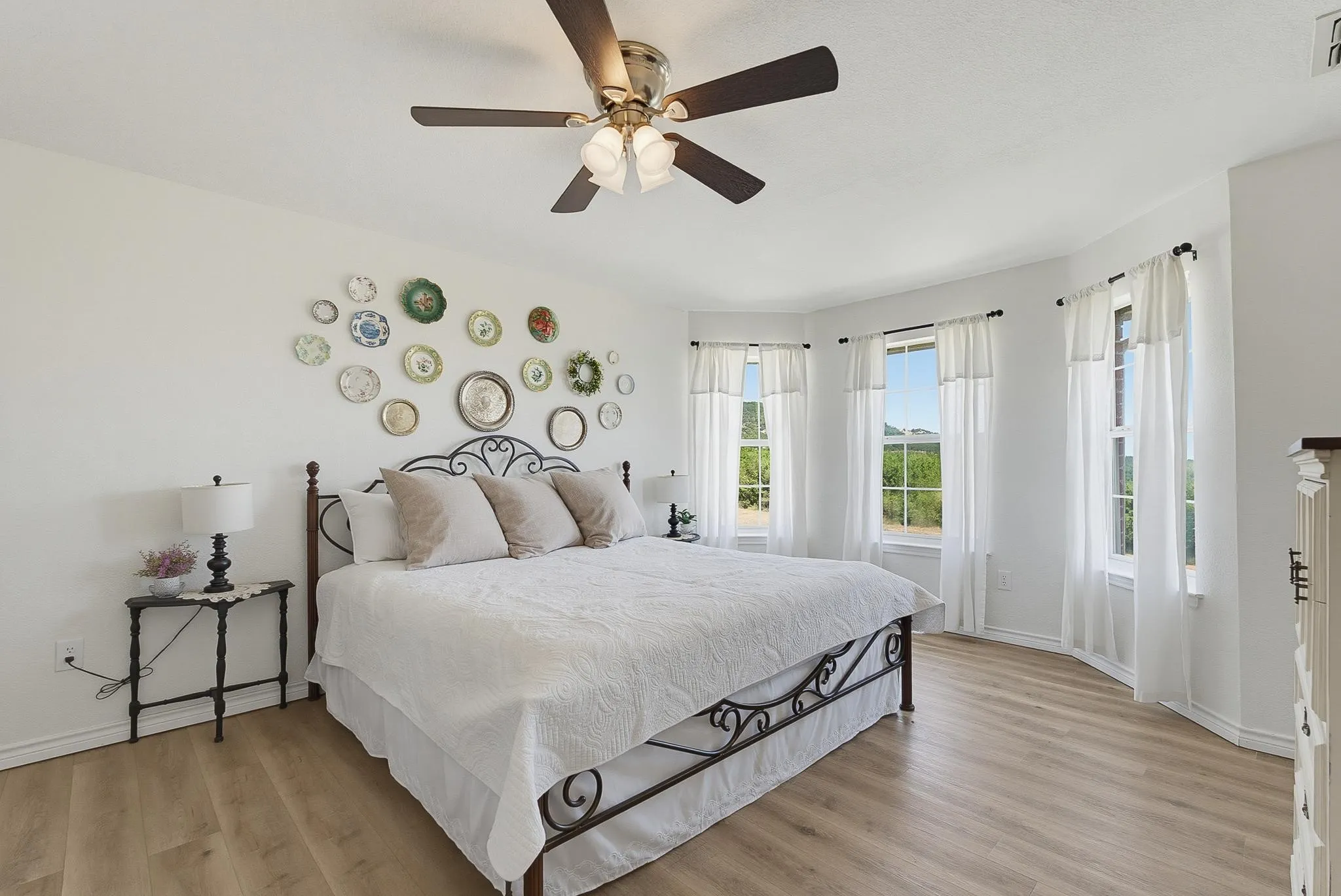Single Family Residence For Sale in Taylor County , 222 Alexandra Drive, Tuscola, Texas 79562, 5 Bedroom, 3 Bathroom, 2 Garage spaces, 2,916 Sqft, built in 2004, mls#21334086, Real Estate Agent in Tuscola, Homes For Sale in Taylor county, Homes For Sale in Tuscola, Realtor in Tuscola Texas, Real Estate Brokerage Independent Realty Texas, Luminita Cordes Realtor