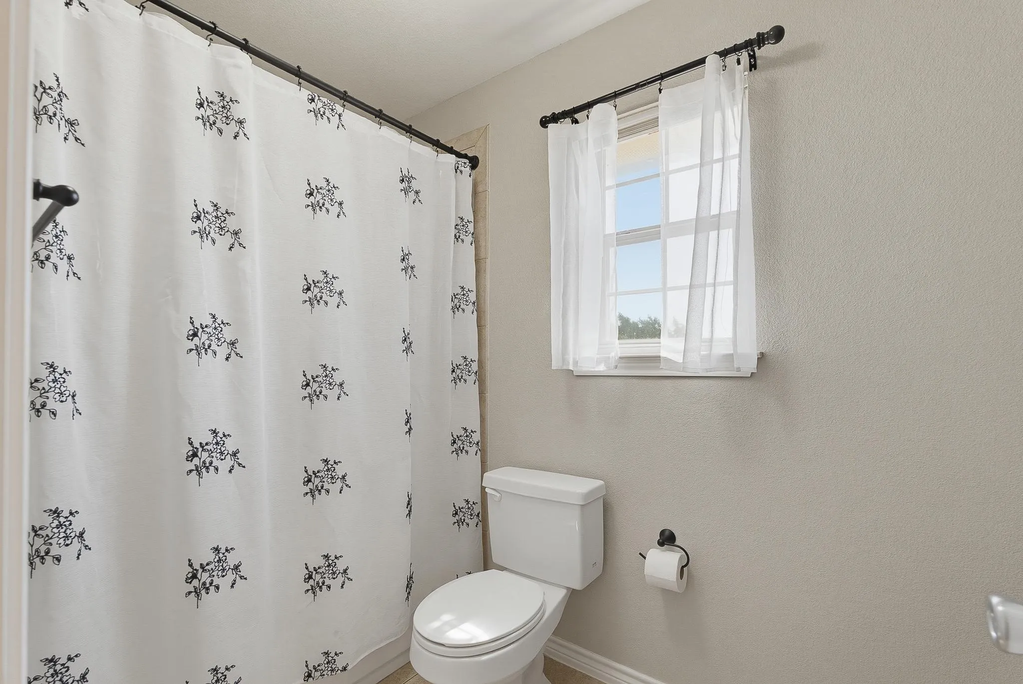 Single Family Residence For Sale in Taylor County , 222 Alexandra Drive, Tuscola, Texas 79562, 5 Bedroom, 3 Bathroom, 2 Garage spaces, 2,916 Sqft, built in 2004, mls#21334086, Real Estate Agent in Tuscola, Homes For Sale in Taylor county, Homes For Sale in Tuscola, Realtor in Tuscola Texas, Real Estate Brokerage Independent Realty Texas, Luminita Cordes Realtor