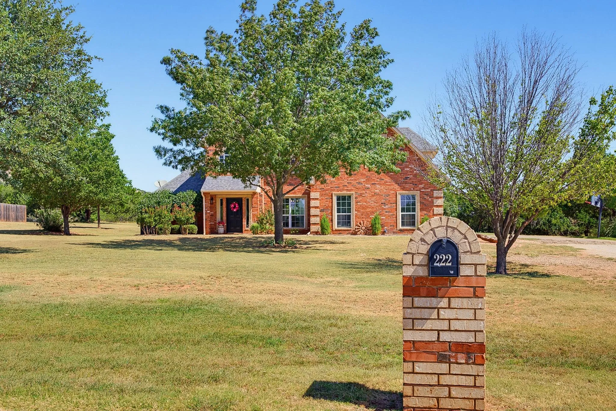 Single Family Residence For Sale in Taylor County , 222 Alexandra Drive, Tuscola, Texas 79562, 5 Bedroom, 3 Bathroom, 2 Garage spaces, 2,916 Sqft, built in 2004, mls#21334086, Real Estate Agent in Tuscola, Homes For Sale in Taylor county, Homes For Sale in Tuscola, Realtor in Tuscola Texas, Real Estate Brokerage Independent Realty Texas, Luminita Cordes Realtor
